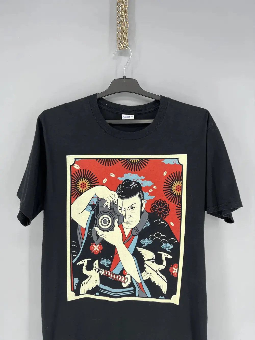 Anime Vintage Y2K Photographer Anima Face Tee Art Streetwear Size US L / EU 52-54 / 3 - 6 Thumbnail