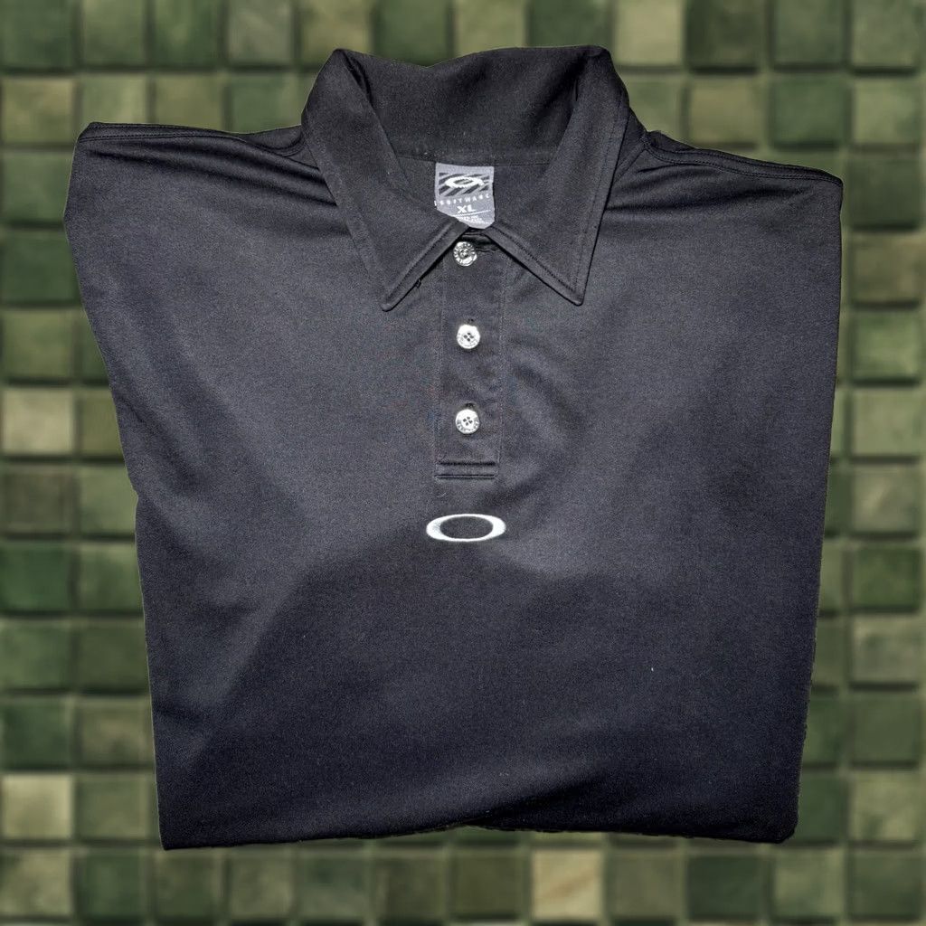 Oakley VINTAGE Oakley Polo Shirt Men XL Black Logo 90s Vaporwave Embroidered Short Sleeve Golf Skateboard Size US XL / EU 56 / 4 - 1 Thumbnail