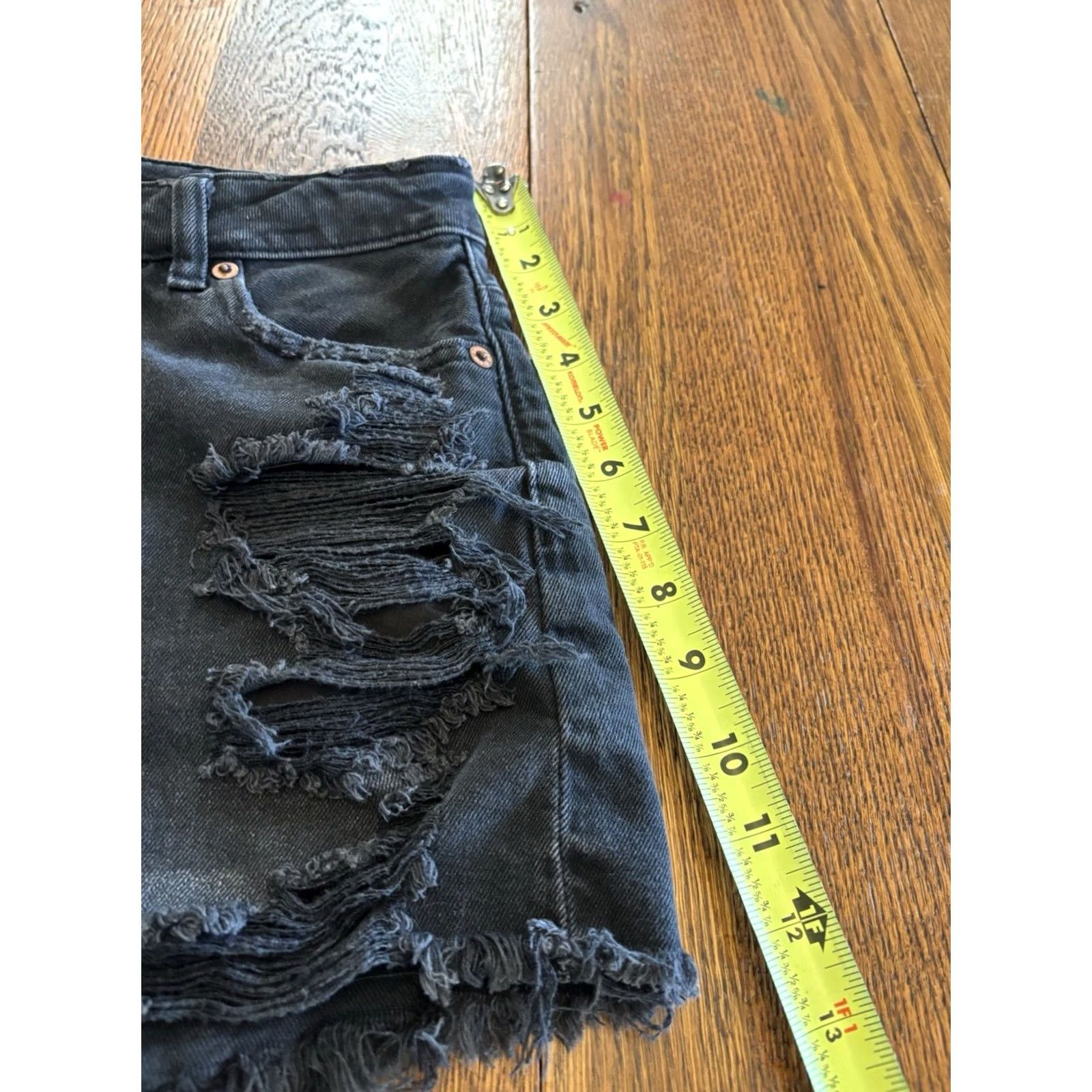 American Eagle Outfitters VINTAGE American Eagle Outfitters High Rise Shortie Women Sz 0 Distressed Cut Off Denim Shorts 28 in Black Charcoal Wash Casual Party/Cocktail Travel Size 25" / US 0 / IT 36 - 2 Thumbnail