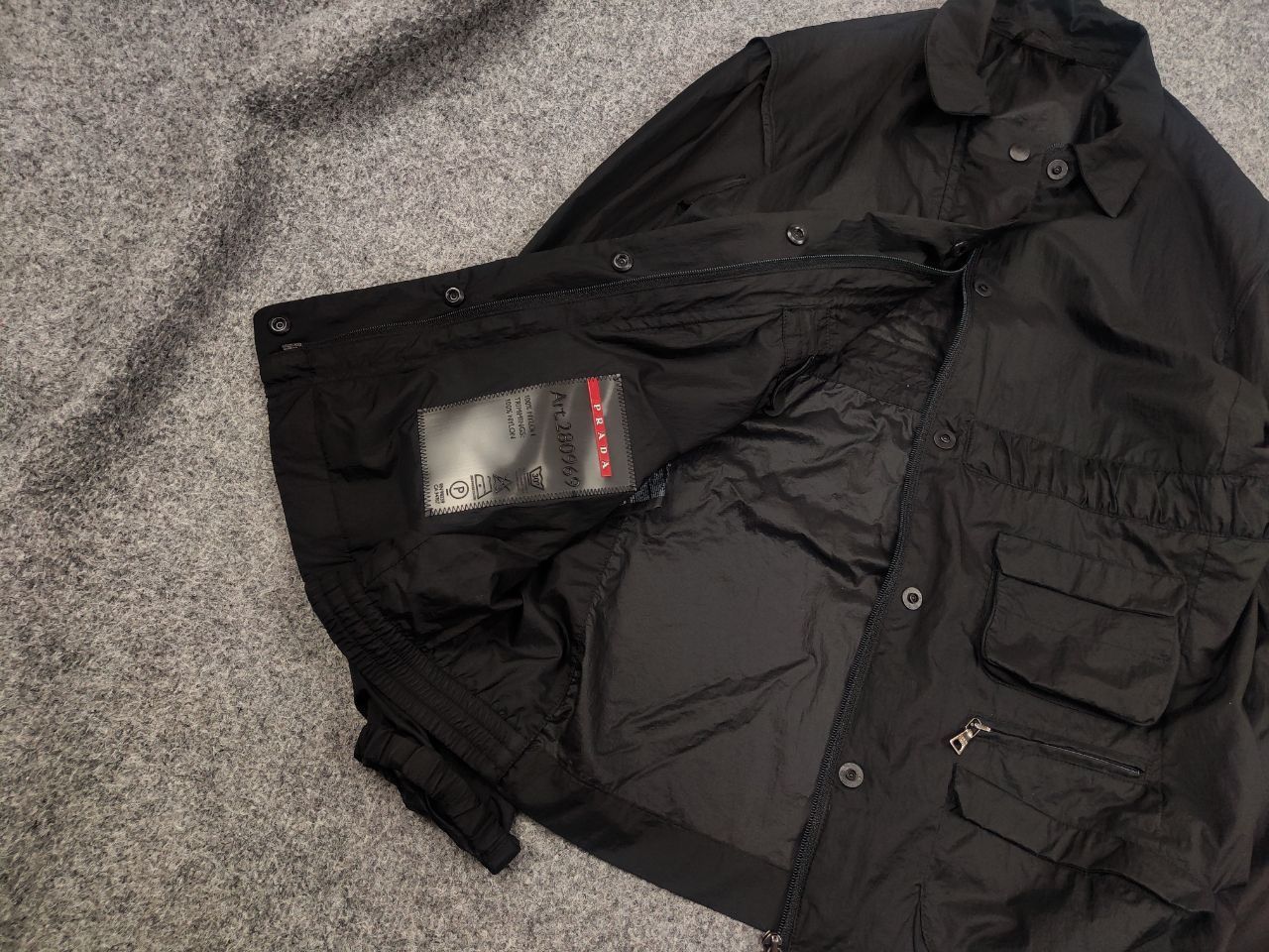 Prada Rare Prada AW07 Black Label Nylon Cargo Zip Pocket Jacket Size S / US 4 / IT 40 - 16 Thumbnail
