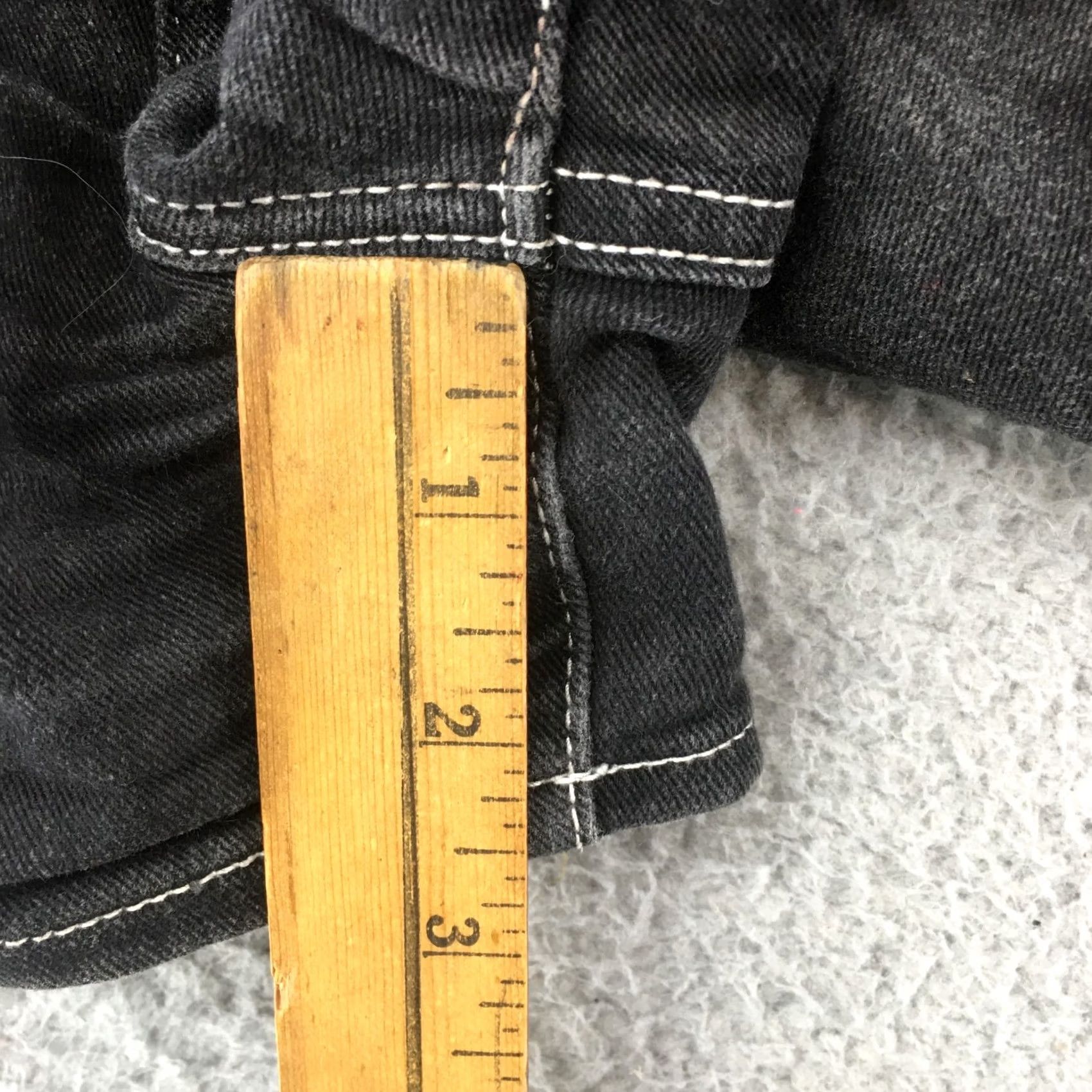H&M H&M High Waist Mom Shorts Womens 4 Black Hi-Rise Zip Fly Button Casual Denim 27x2.5 Adult Womens Baggy? (No) Size 27" / US 4 / IT 40 - 7 Thumbnail