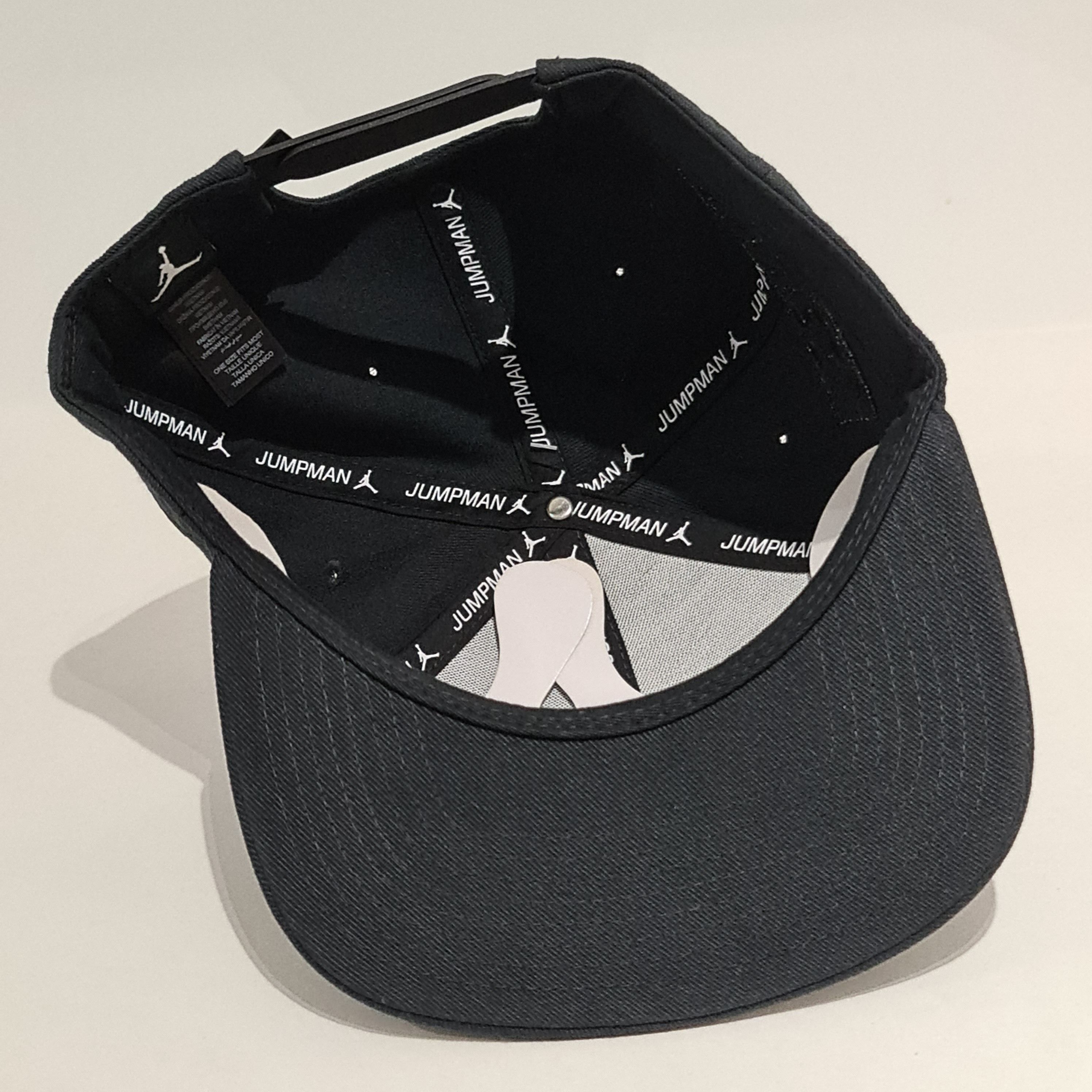 Jordan Brand Jordan Cap Snapback 'Banned' Triple Black Size ONE SIZE - 7 Thumbnail