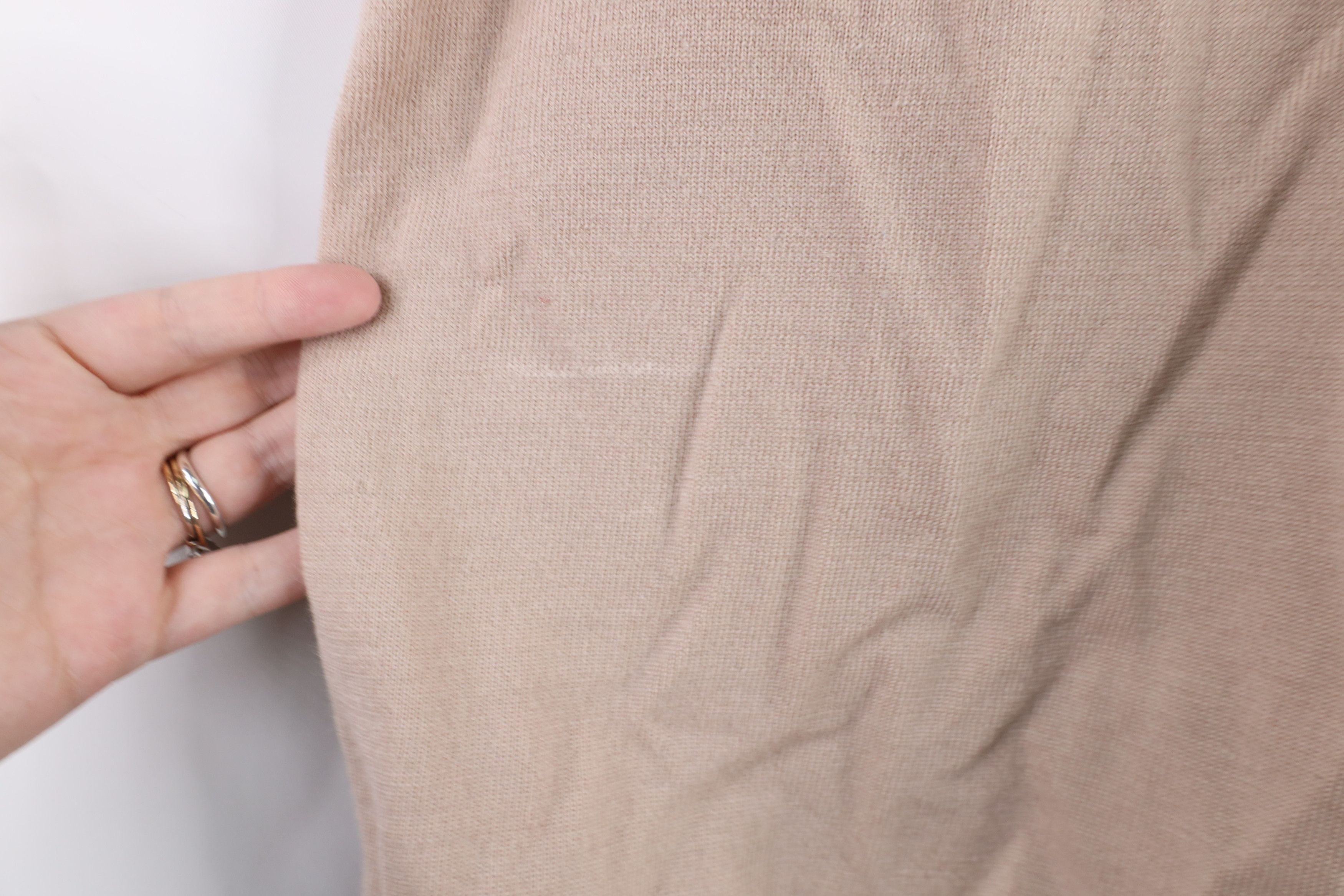 Vintage Vintage 90s Streetwear Merino Wool Knit Sweater Vest Beige Size US L / EU 52-54 / 3 - 7 Thumbnail