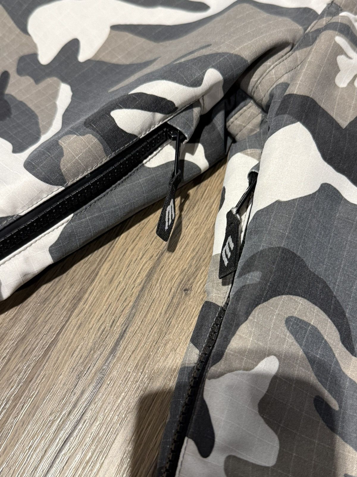 Balenciaga Skiwear Snow Camo Cargo Pants Size US 32 / EU 48 - 8 Thumbnail