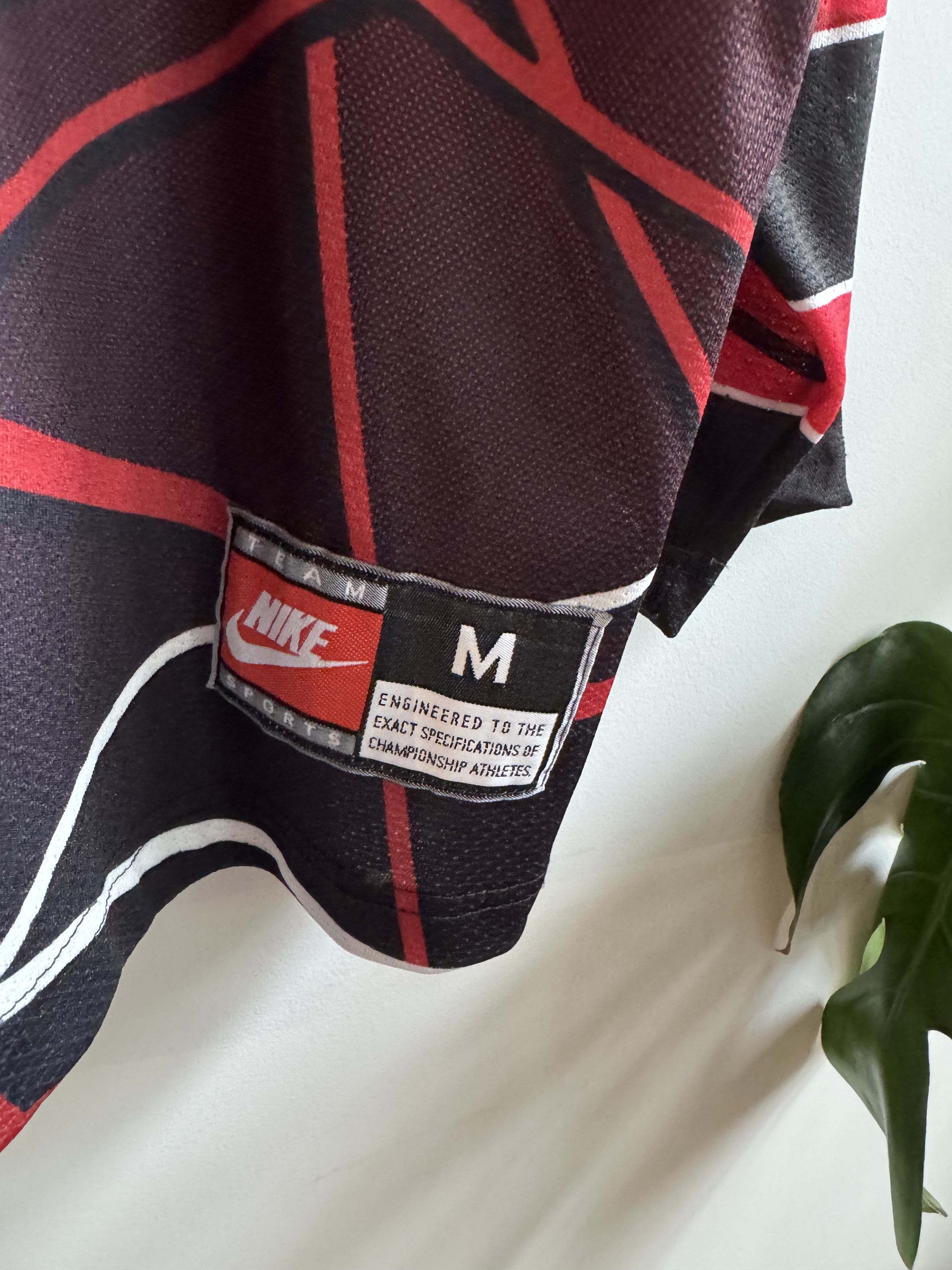 NHL × Nike 90/00s Nike NHL Chicago Blackhawks Rae Jersey Size M Size US M / EU 48-50 / 2 - 4 Thumbnail