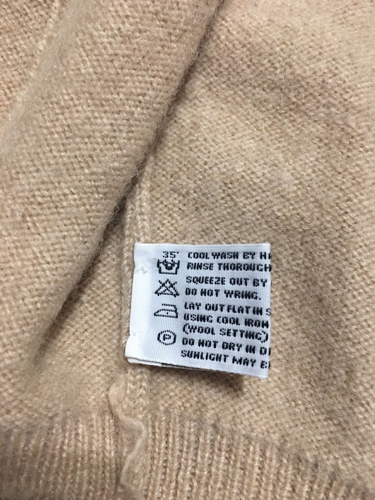 William Lockie William Lockie Scotland Camelhair Cardigan Sweater 44” 112cm Size US L / EU 52-54 / 3 - 11 Thumbnail