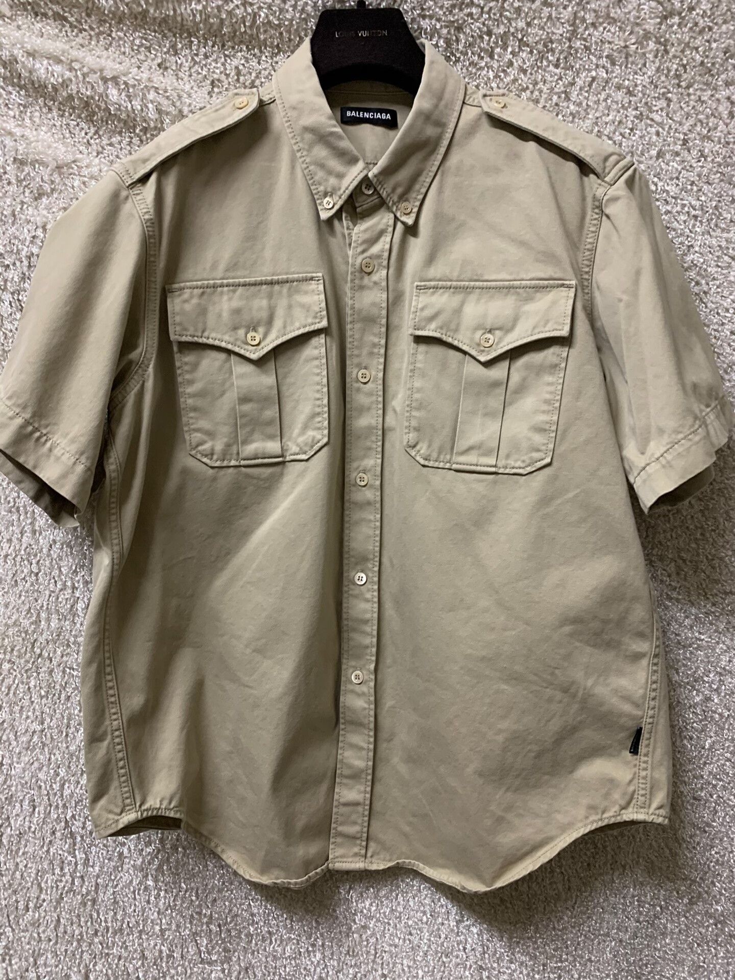 Balenciaga Balenciaga Men's Casual Short-Sleeve Shirt Size US XXS / EU 40 - 1 Thumbnail