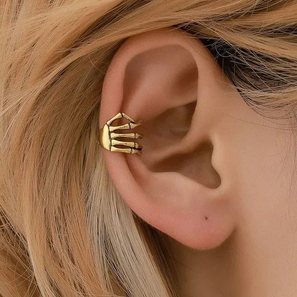 Designer × Jewelry Skull Hand Clip Earring Size ONE SIZE - 1 Thumbnail