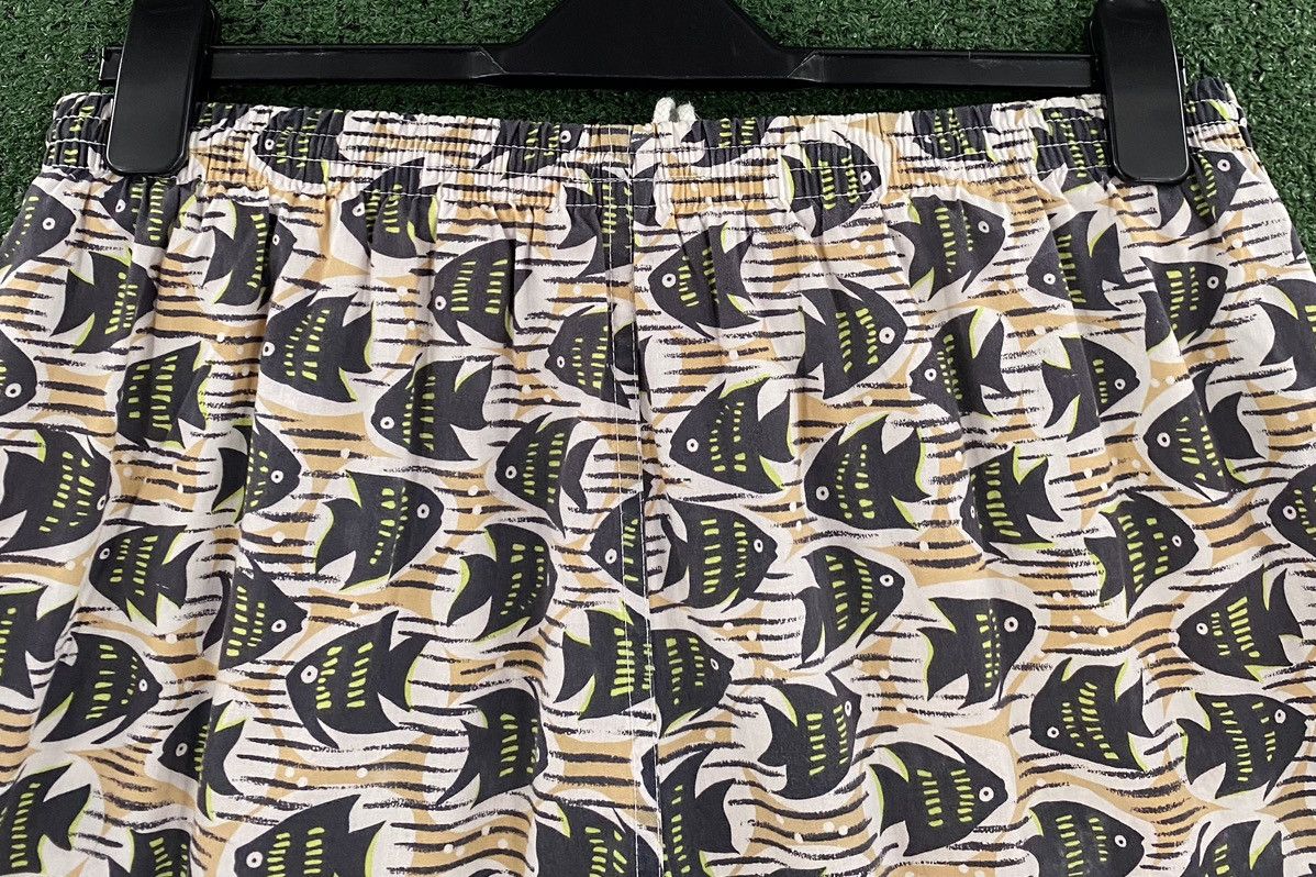 Lacoste VTG 90’s Izod Lacoste All Over Fish Print Lined Swim Shorts Size US 32 / EU 48 - 8 Thumbnail