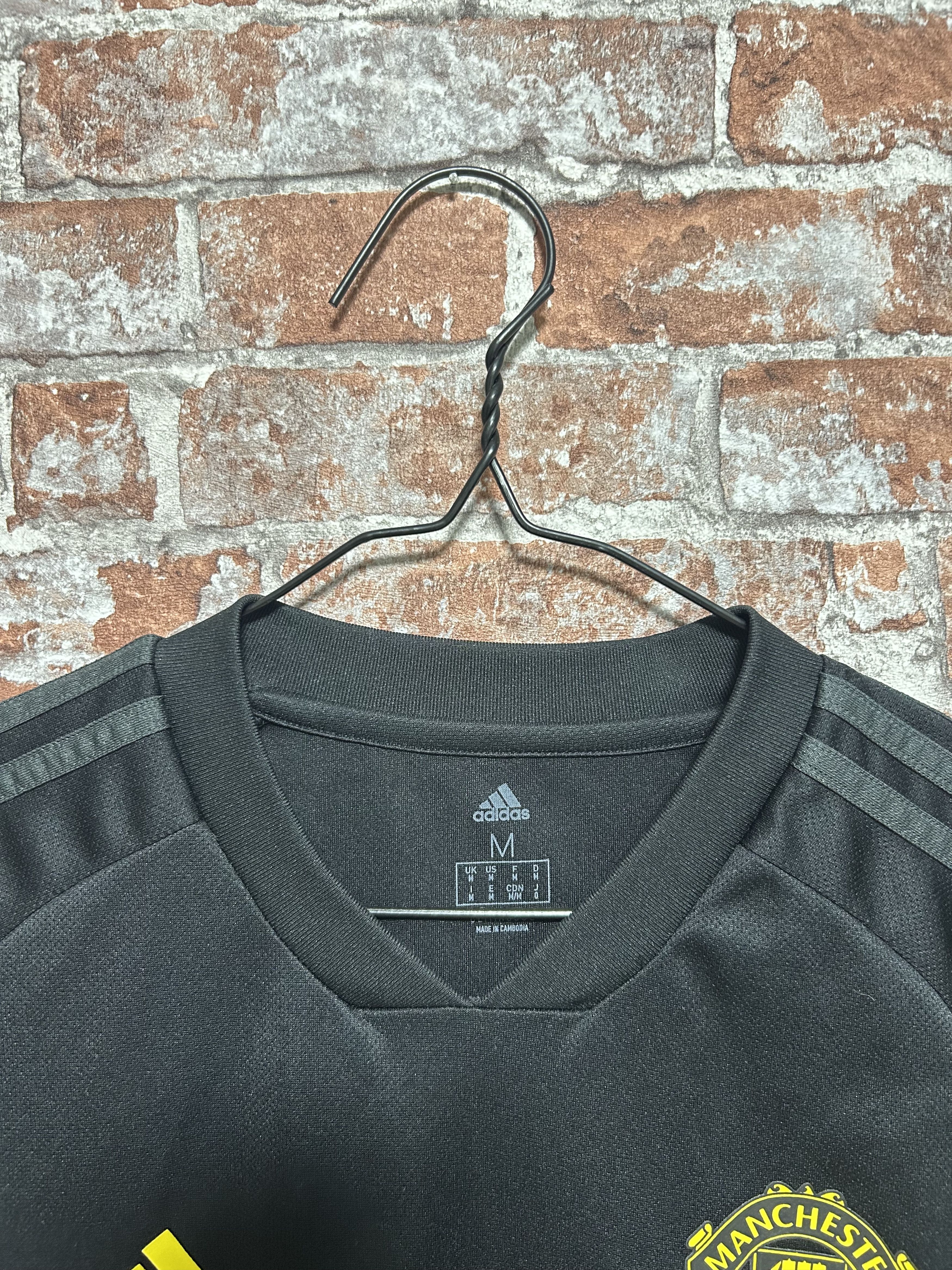 Adidas Manchester United 2019 2020 Training Football Jersey DX9030 Size US M / EU 48-50 / 2 - 3 Thumbnail