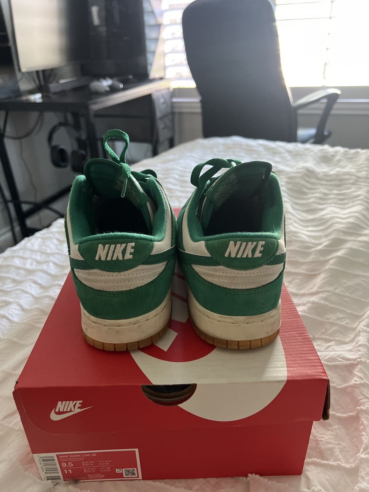 Nike Nike Dunk Size 9.5 Phantom/Malachite Size US 9.5 / EU 42-43 - 4 Thumbnail