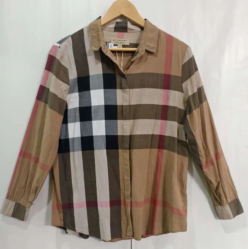 Burberry Burberry Men's Khaki Long Sleeve Shirt Size US M / EU 48-50 / 2 - 1 Thumbnail