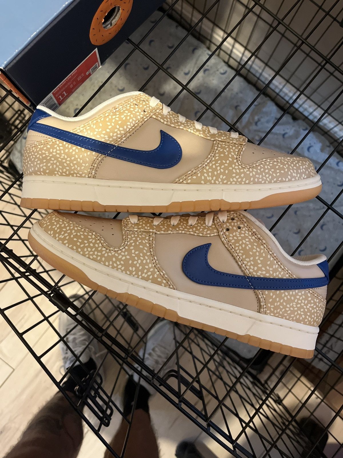 Nike Montreal Bagel Dunks (special box) Size US 11 / EU 44 - 6 Thumbnail