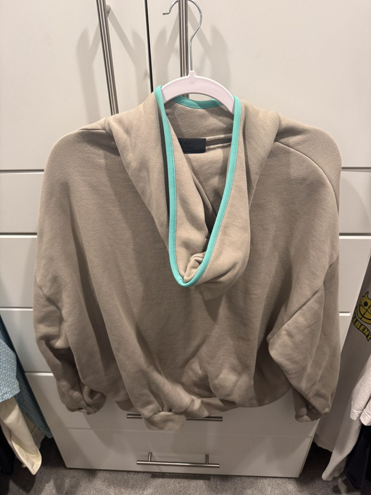Essentials × Fear of God Beige and Green outline hoodie Size US S / EU 44-46 / 1 - 2 Thumbnail