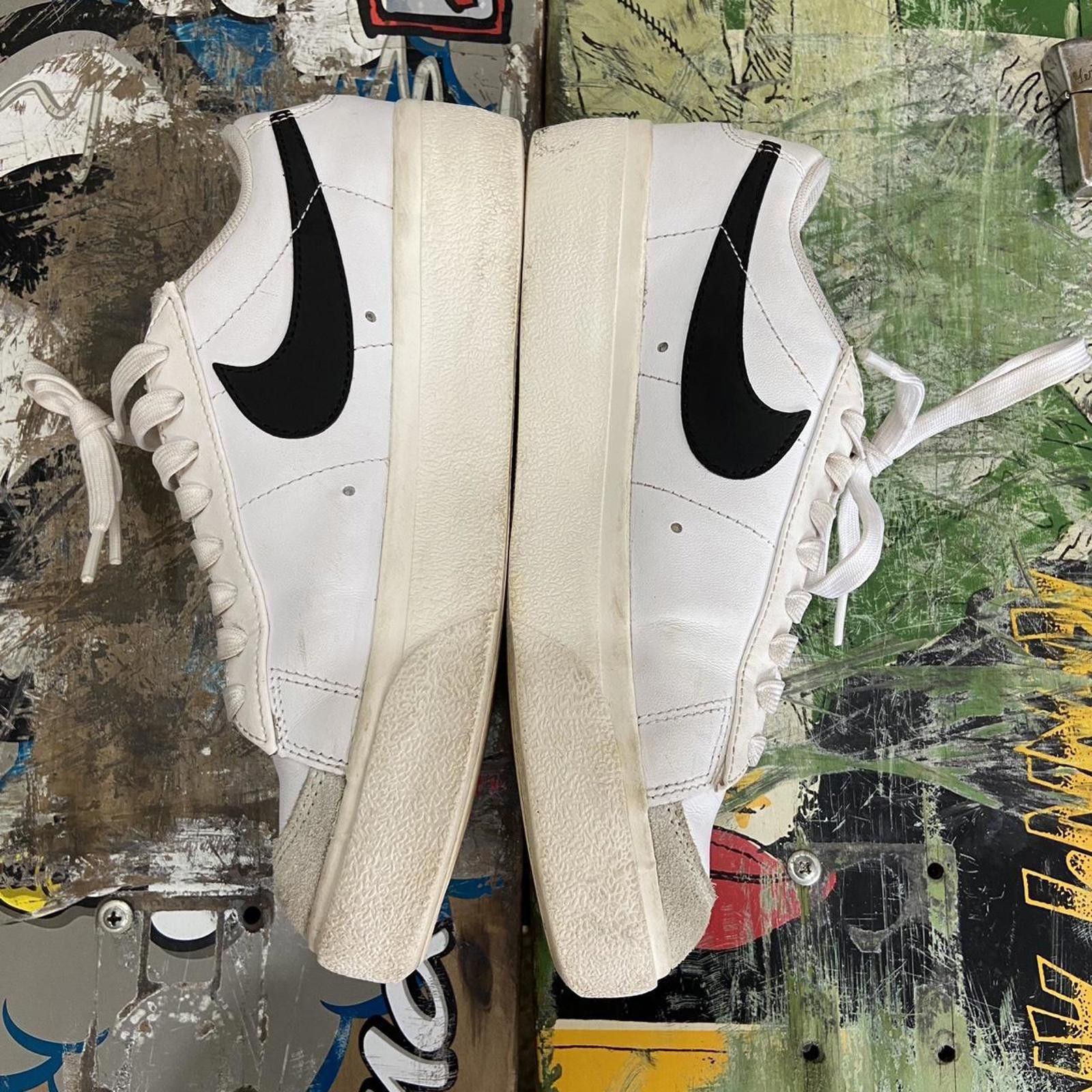Nike Womens Nike Blazer Platform low white/black sneakers size 7 Size US 7 / IT 37 - 4 Thumbnail