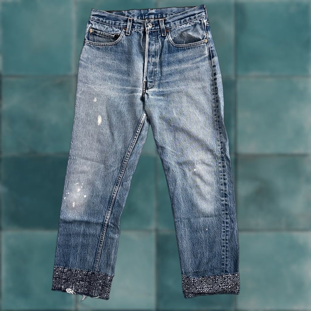 Levi's VINTAGE Levi's 501 Jeans Men Adult Medium Straight Fit 80s USA Light Wash Denim 33Inseam Size US 32 / EU 48 - 1 Thumbnail