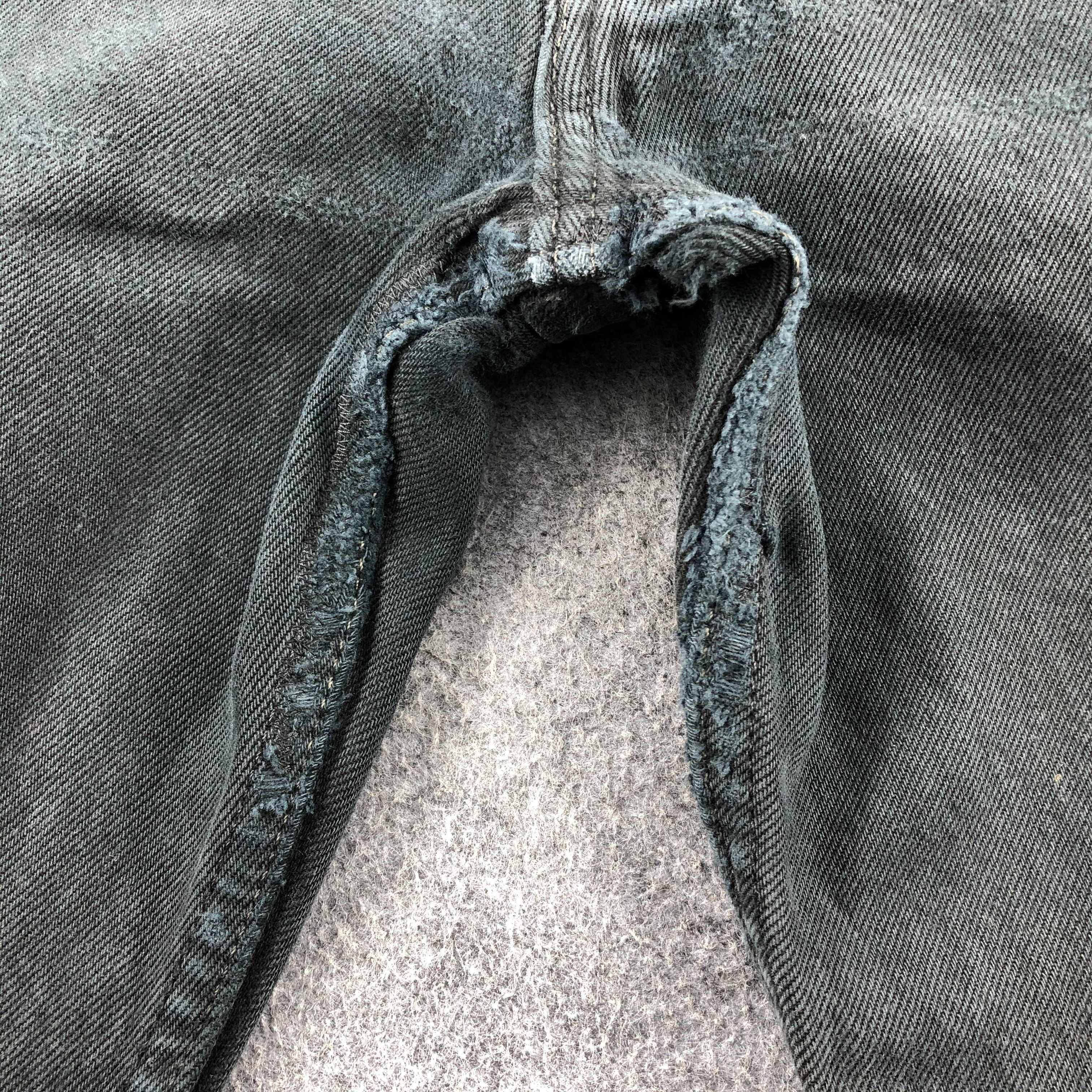 Vintage 90s Distress Levis 501 Jeans-JM1549