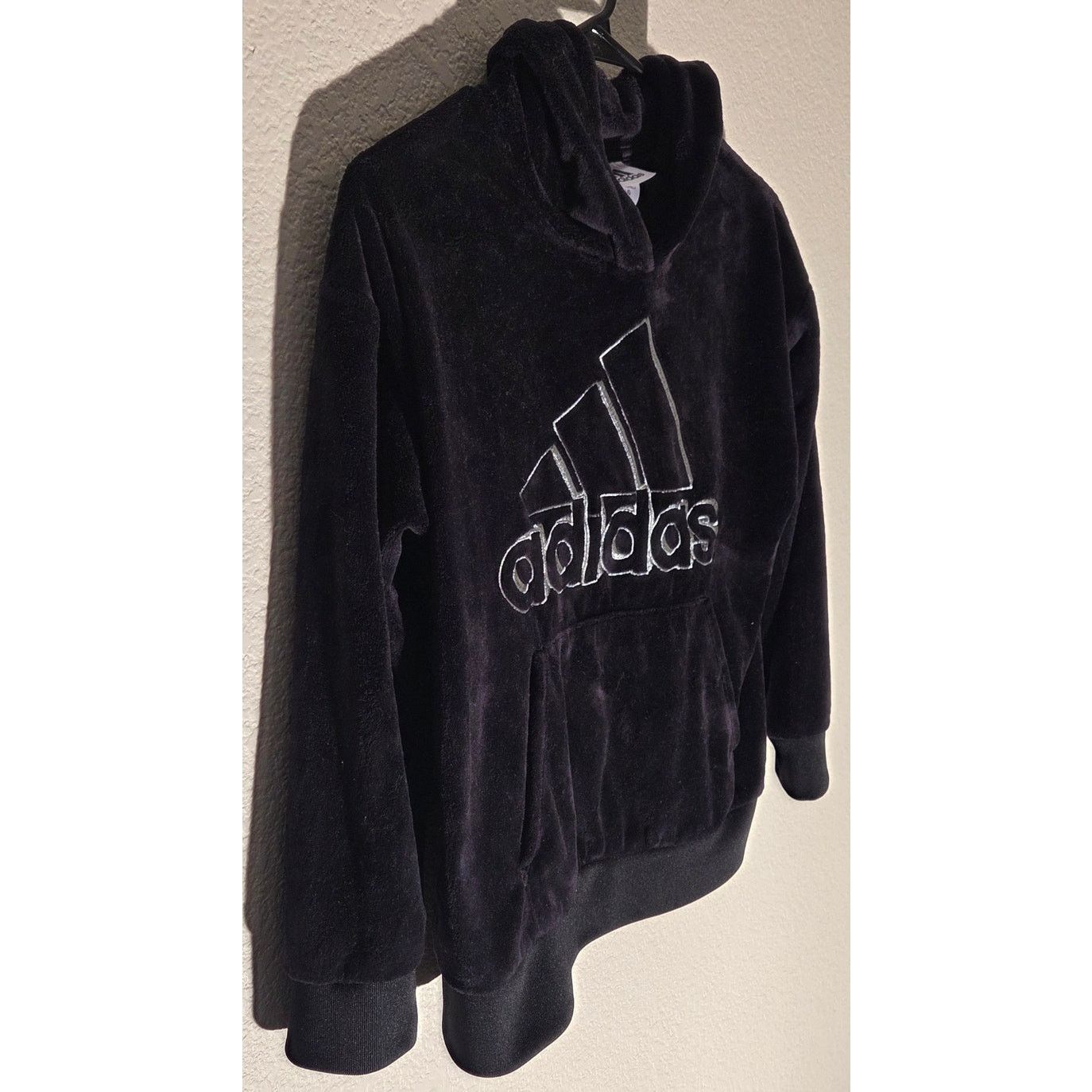 Adidas Adidas Black Velour Pullover Hoodie Kids Size L-14 Size US L / EU 52-54 / 3 - 2 Thumbnail