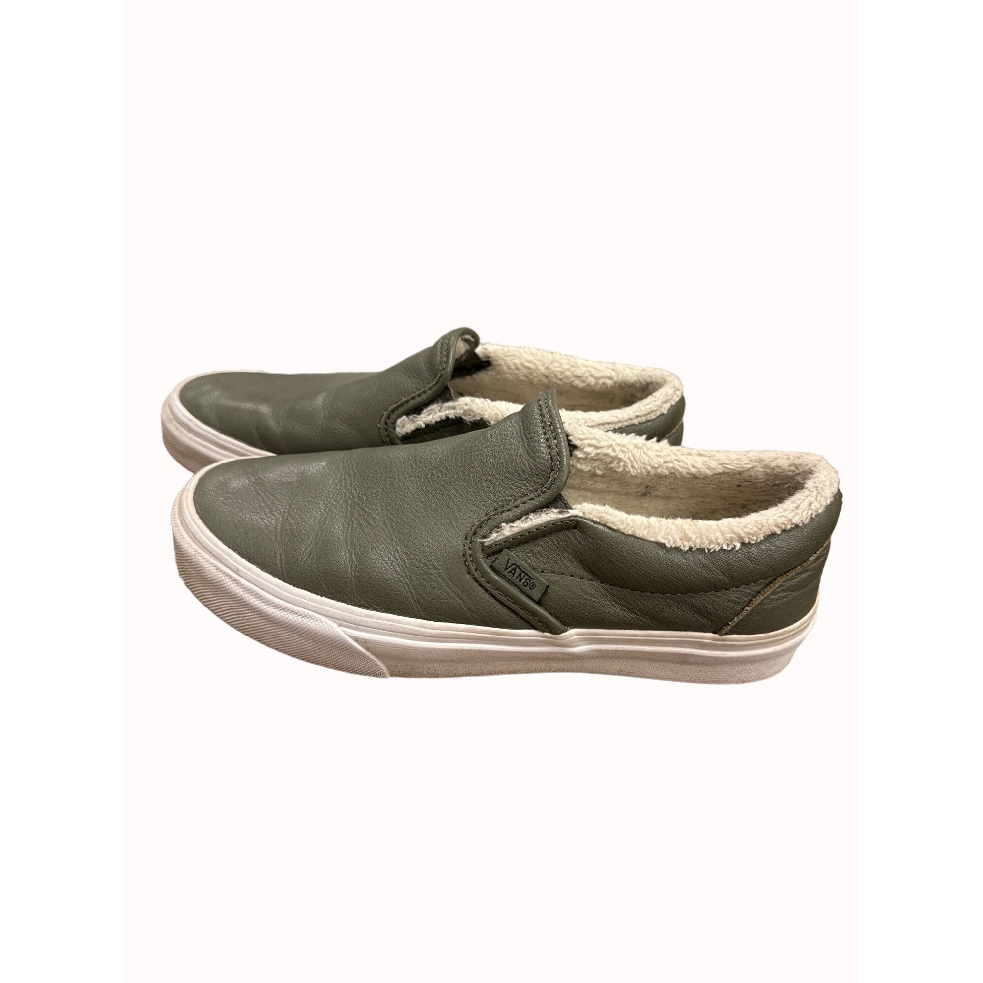 Vans Vans men’s 7.5 or womens 9 green leather fur lined low top s Size US 7.5 / EU 40-41 - 4 Thumbnail