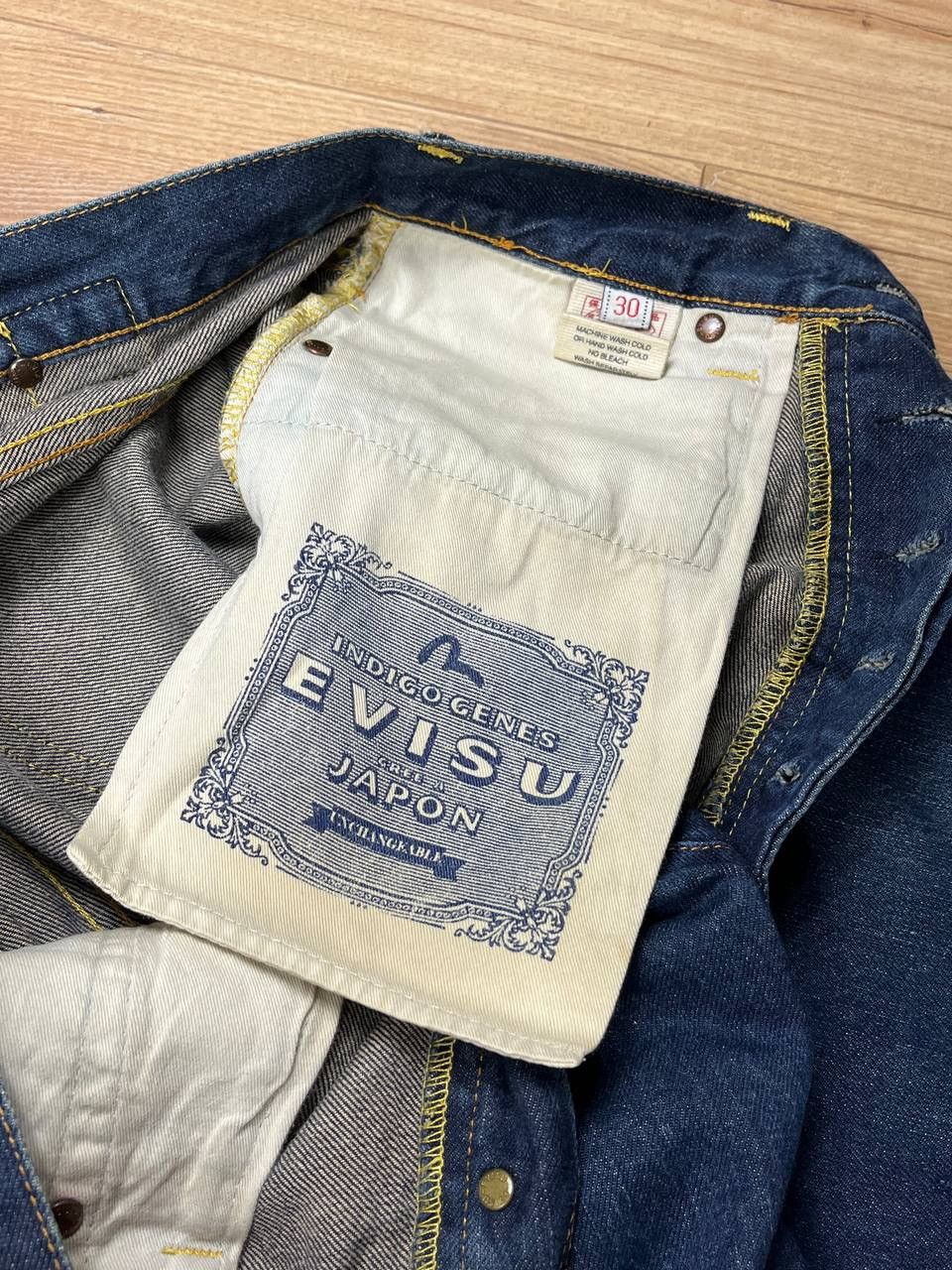 Evisu 00’s EVISU LOT 0002 POCKET LOGO WHITE DAICOCK BAGGY DENIM Size US 30 / EU 46 - 11 Thumbnail
