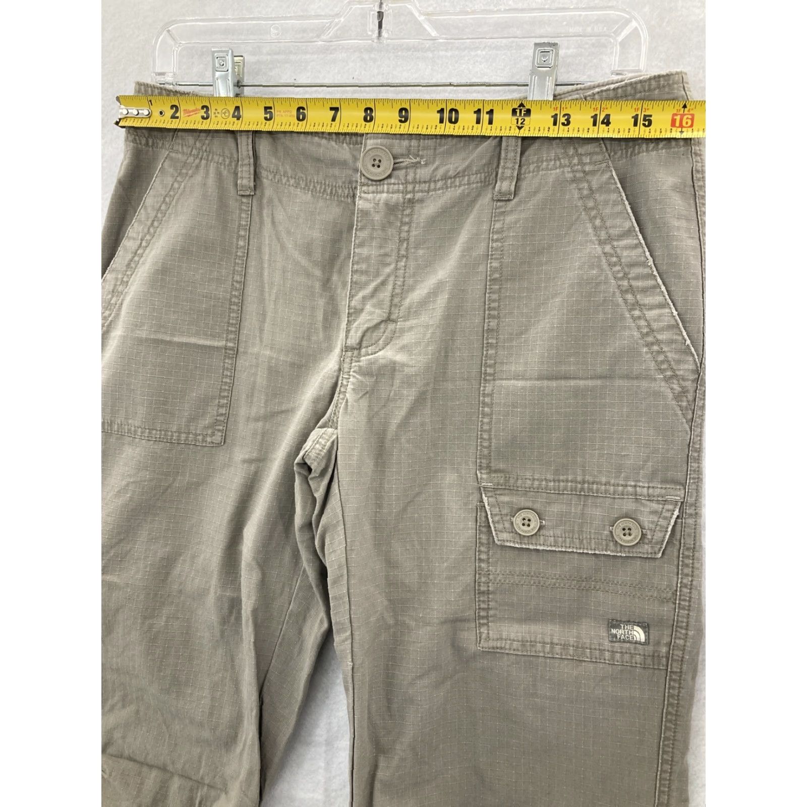 The North Face The North Face Cropped Pants Women's Size 8 Gray Ripstop Regular Fit 90s Outdoor Pockets Mens? Size 30" / US 8 / IT 44 - 3 Thumbnail