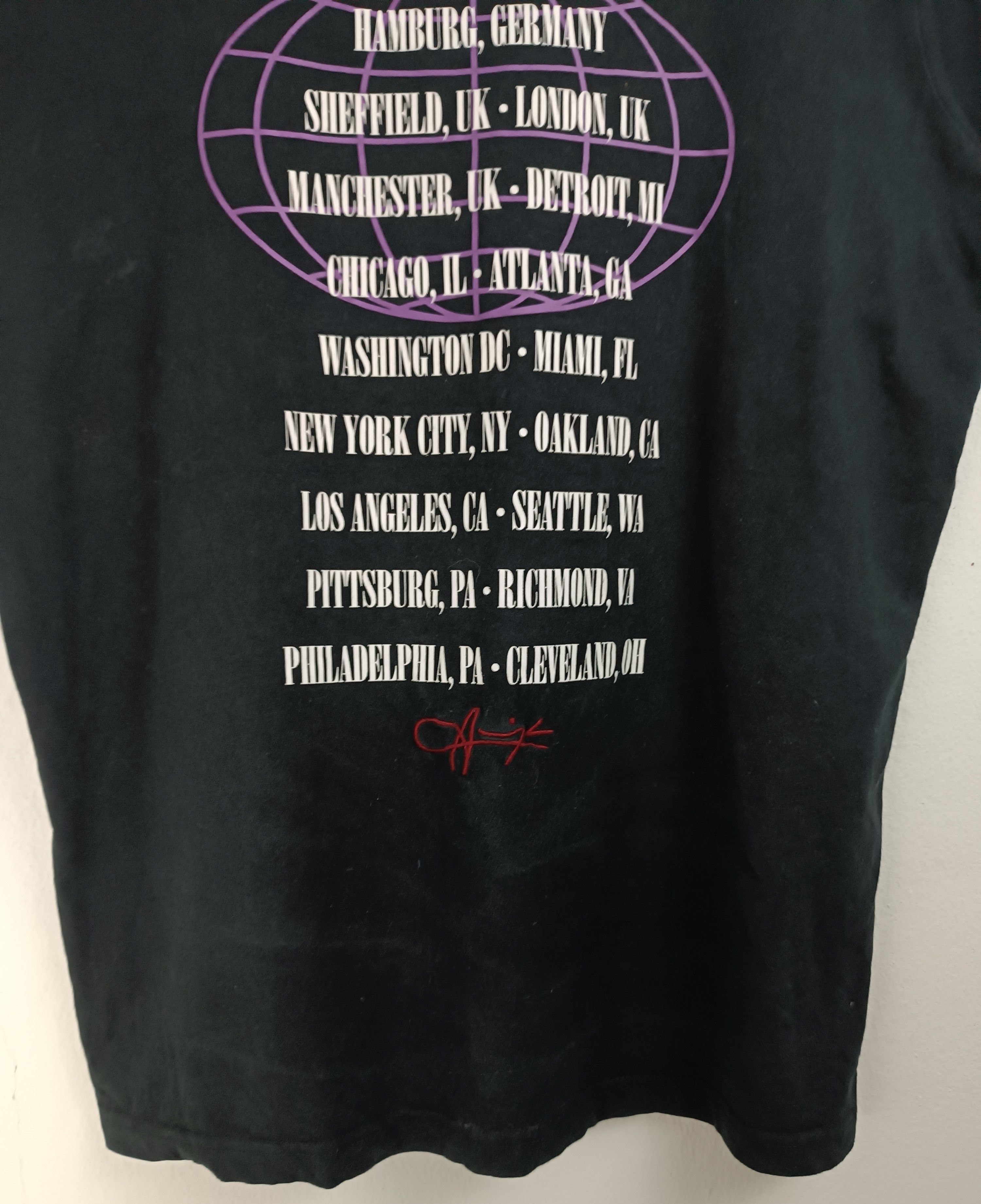 Rap Tees VINTAGE AALIYAH WORLD TOUR 1997 TOUR TEE jcole left eye dre Size US L / EU 52-54 / 3 - 15 Thumbnail