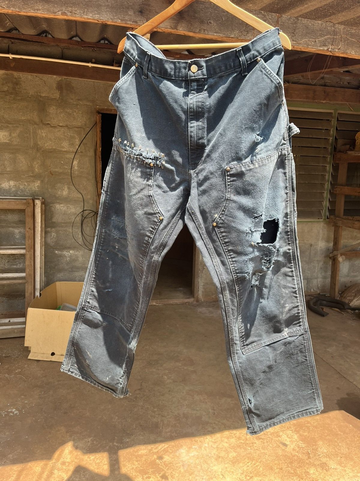 Vintage Thrashed Carhartt Double Knee Fade Black Distressed Size US 38 / EU 54 - 1 Thumbnail