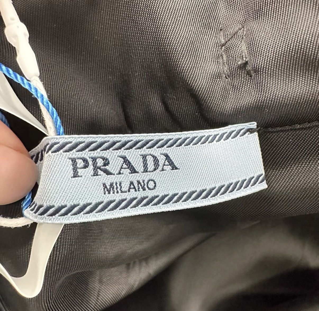 Prada Prada / Black Triangle Logo Re-Nylon Mini Skirt K12 Size 28" / US 6 / IT 42 - 4 Thumbnail