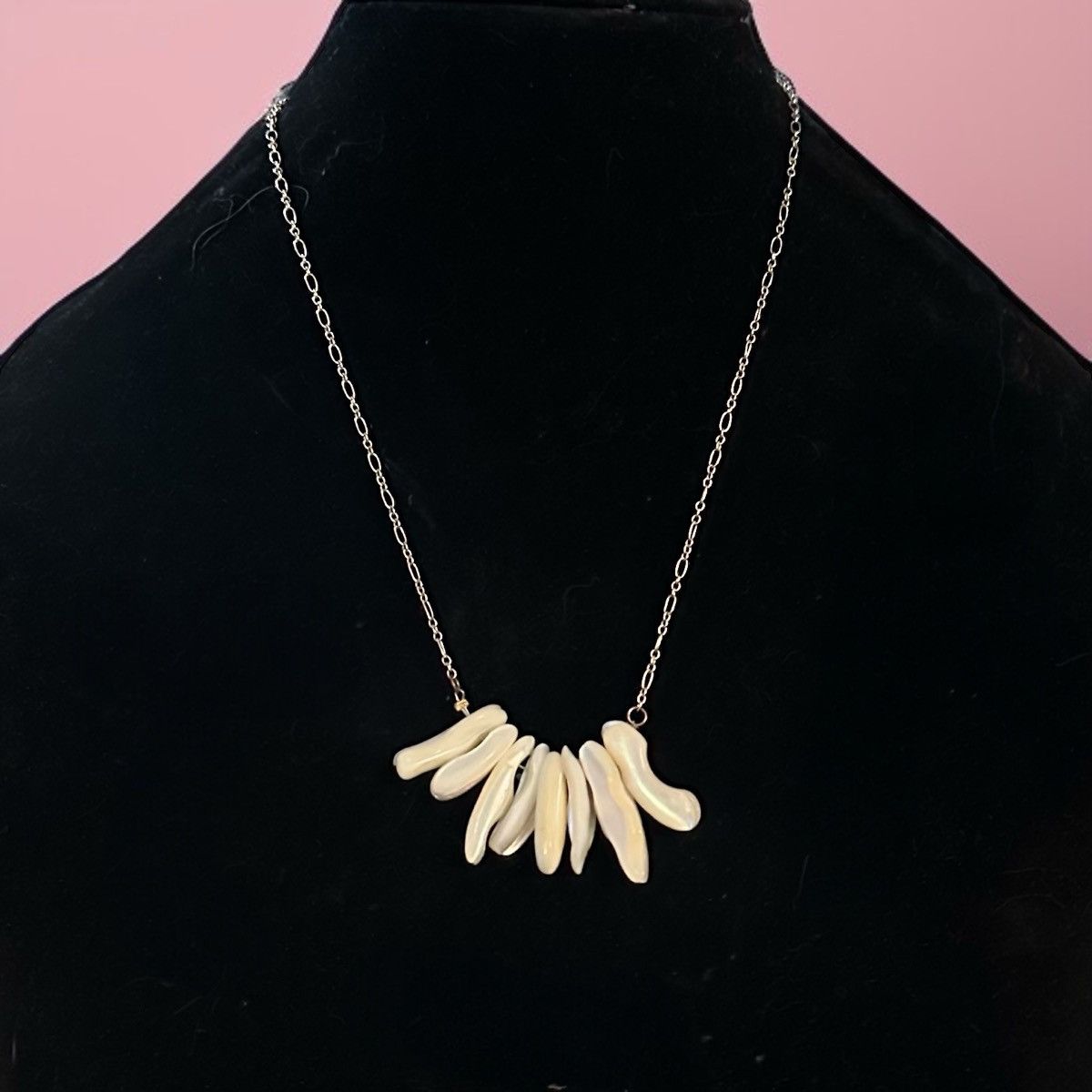 Other Gold tone Mother of Pearl shell necklace Size ONE SIZE - 1 Thumbnail