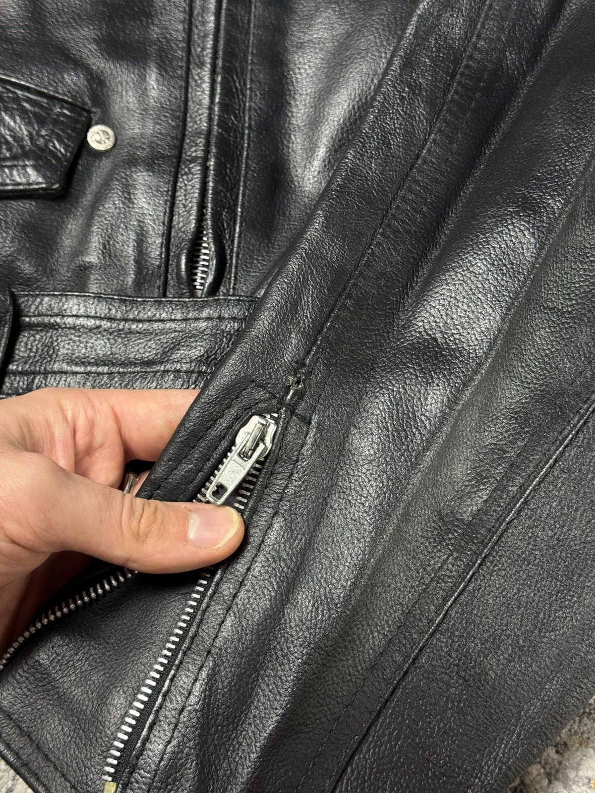 Versace Vintage Versace Jeans Couture Biker Leather Crop Jacket Size US M / EU 48-50 / 2 - 16 Thumbnail
