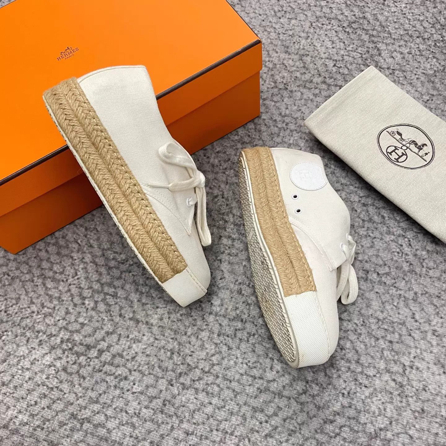Hermes Hermes white platform canvas sneakers 36.5 Size US 6 / IT 36 - 4 Thumbnail
