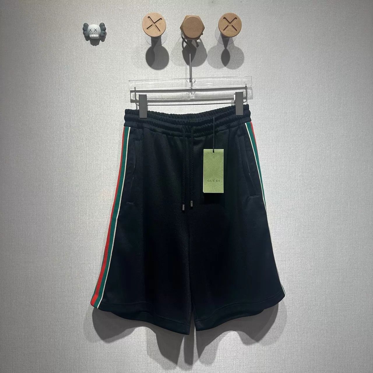 Gucci Gucci Black Stripe Short XS Size US 28 / EU 44 - 1 Thumbnail