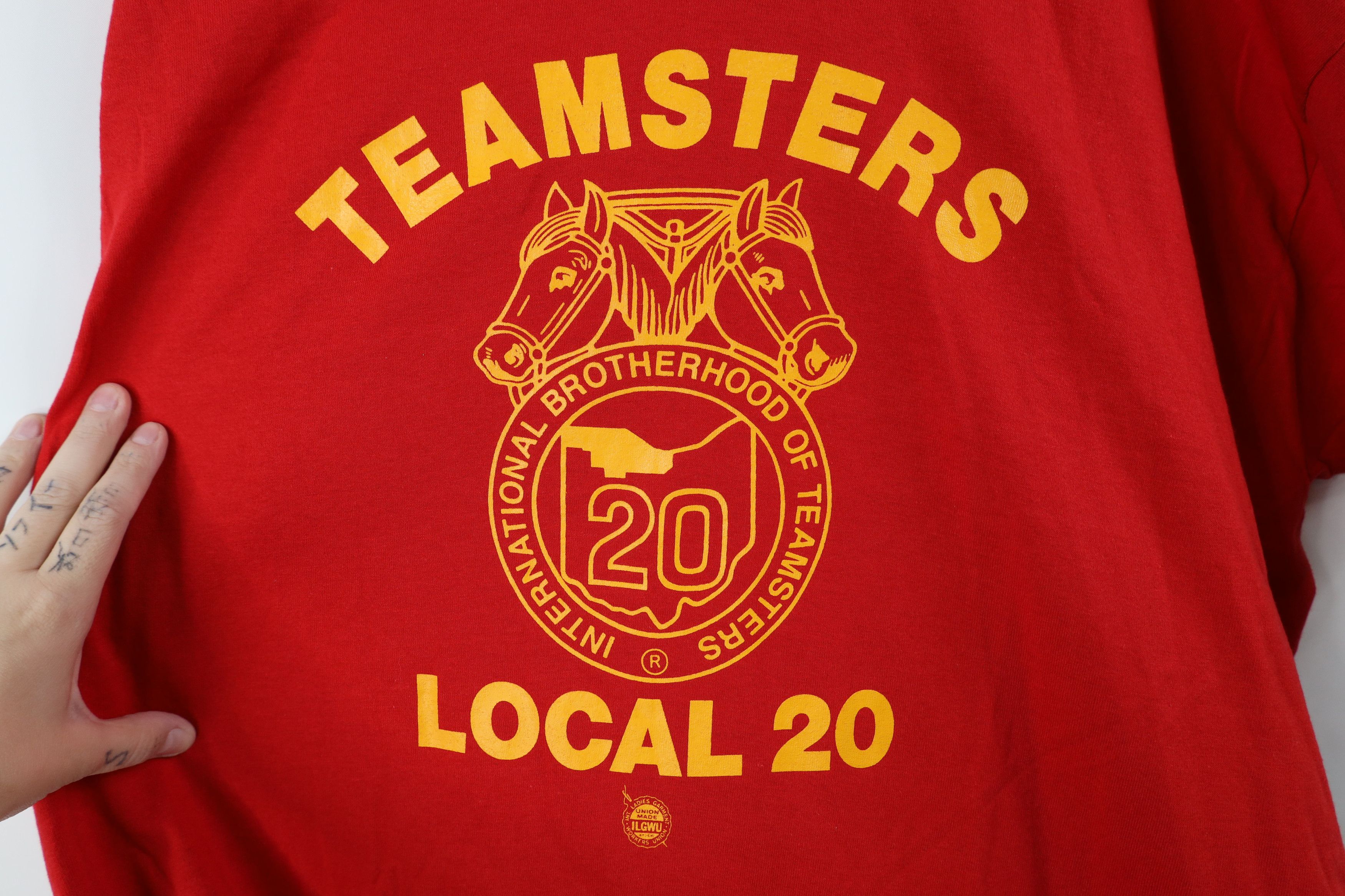 Vintage Vintage 90s Union Local 20 Short Sleeve T-Shirt Red USA Size US XXL / EU 58 / 5 - 4 Thumbnail