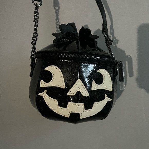 Mad Engine Mad Engine crossbody black pumpkin glitter bag Halloween NEW Size ONE SIZE - 1 Thumbnail