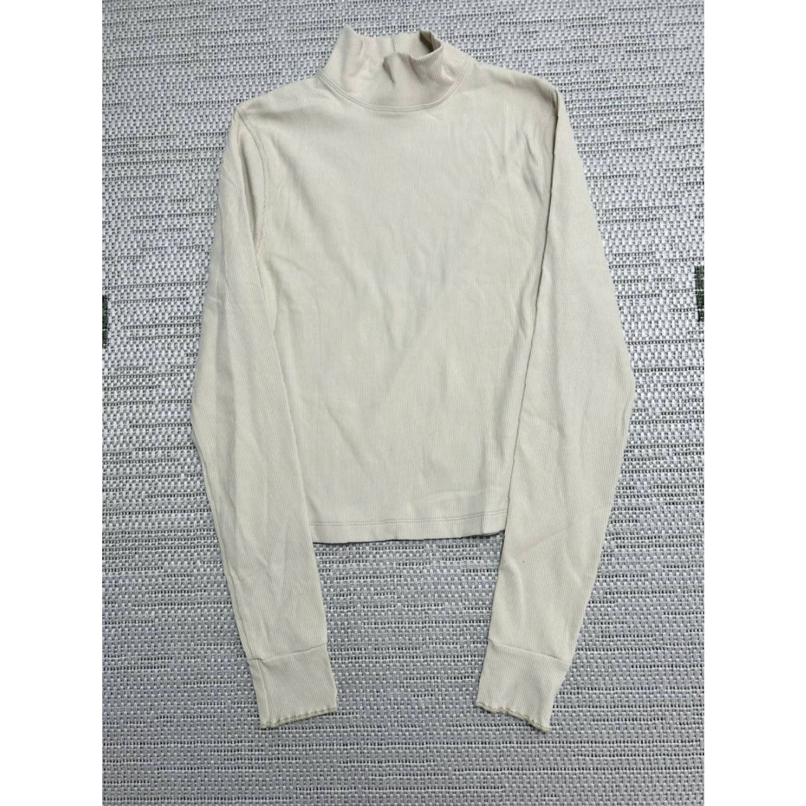 Outdoor Voices Outdoor Voices Womens XS Beige Nylon Knit Mock Neck Top Size XS / US 0-2 / IT 36-38 - 2 Thumbnail