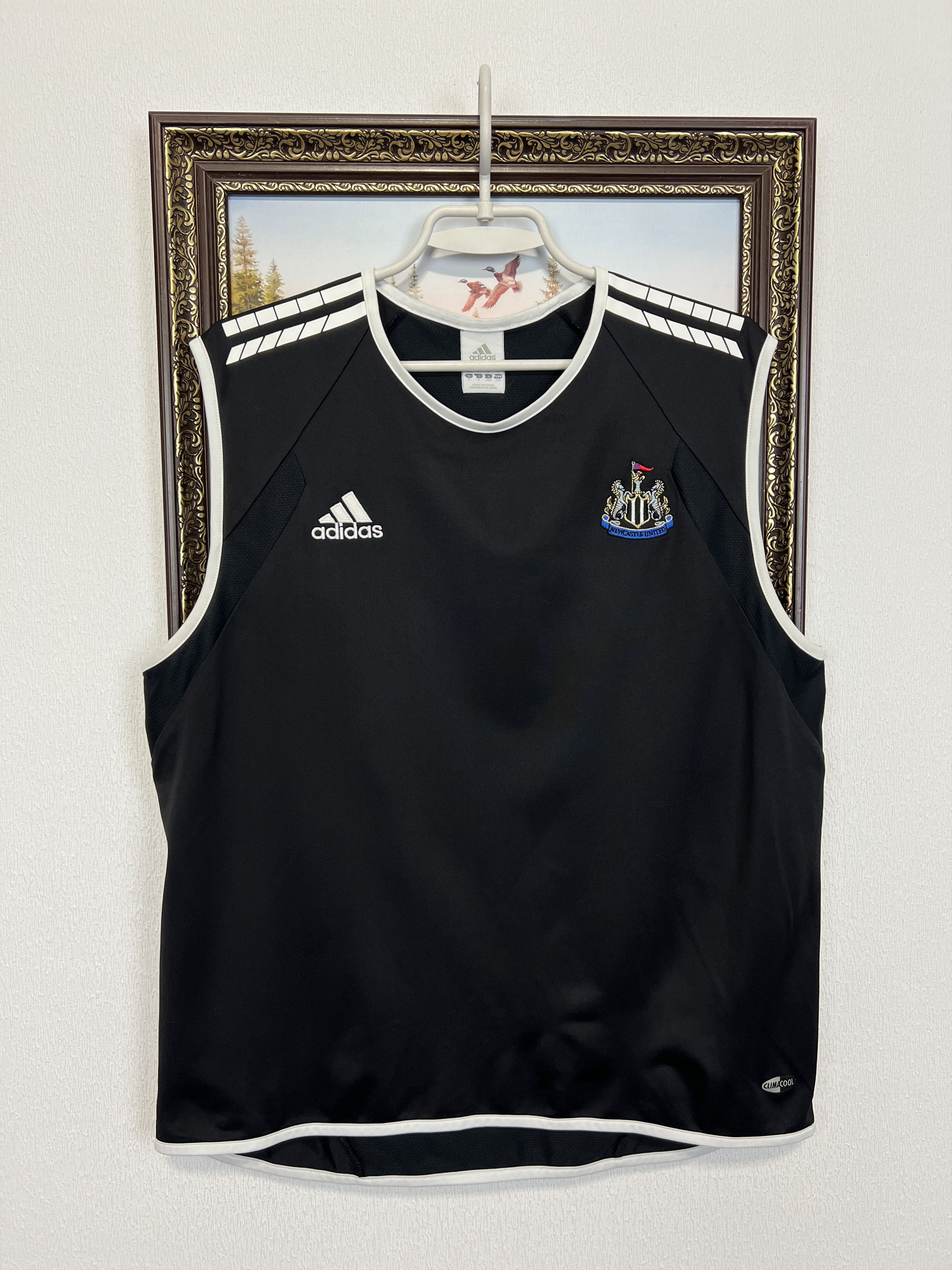 Adidas Newcastle United Football Train Shirt Vest Soccer Jersey Size US L / EU 52-54 / 3 - 1 Thumbnail