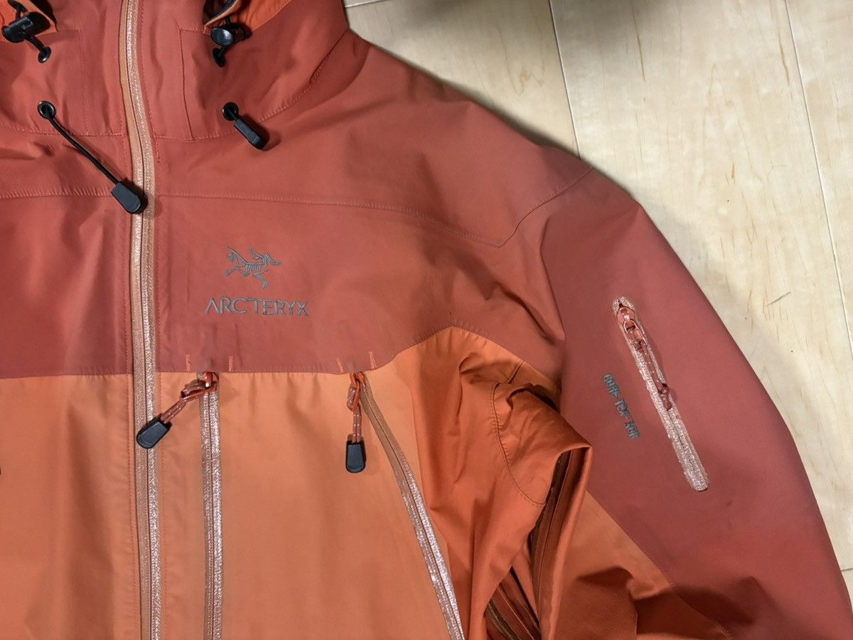 2001 ARC'TERYX Theta AR Jacket Goretex Tabasco