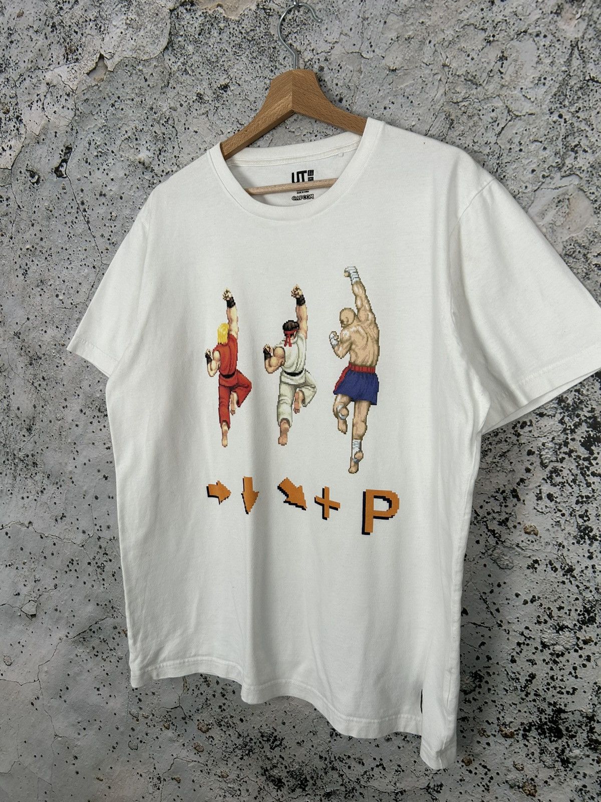 Japanese Brand Uniqlo Capcom Street Fighter Japanese Games Graphic Tee Size US L / EU 52-54 / 3 - 2 Thumbnail