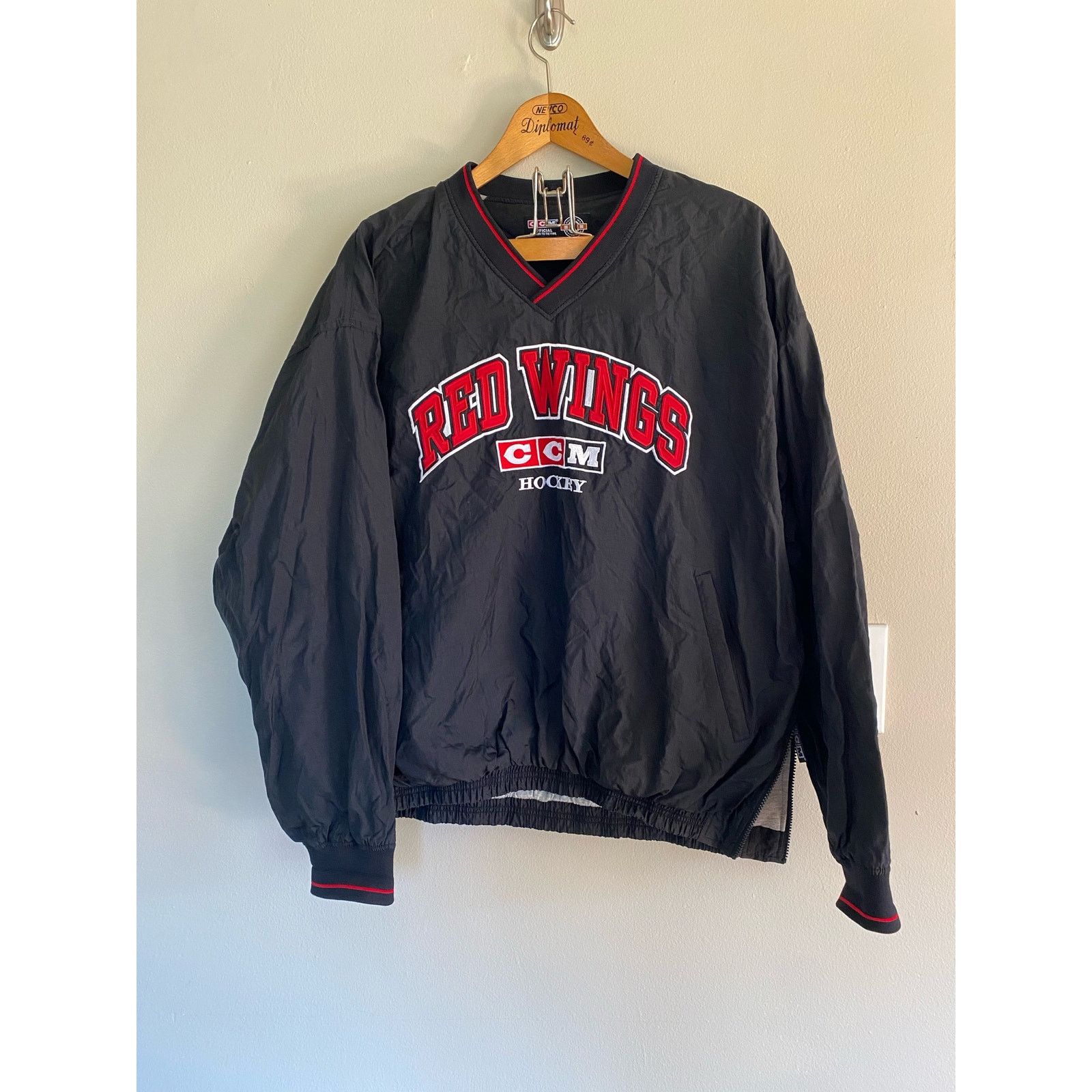 NHL × Vintage Vtg 90s Red Wings Spellout NHL CCM Pullover Windbreaker XL Size US XL / EU 56 / 4 - 2 Thumbnail