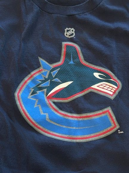 NHL 2005-07 Daniel Sedin Vancouver Canucks NHL Reebok Tee Size US M / EU 48-50 / 2 - 5 Thumbnail