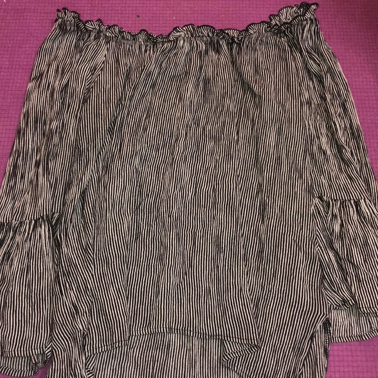 Other Black and white striped off the shoulder top Size L / US 10 / IT 46 - 2 Thumbnail