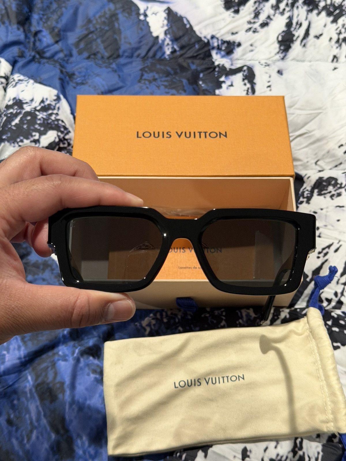 Louis Vuitton Louis Vuitton Shades / Sunglasses Black and silver Size ONE SIZE - 2 Thumbnail