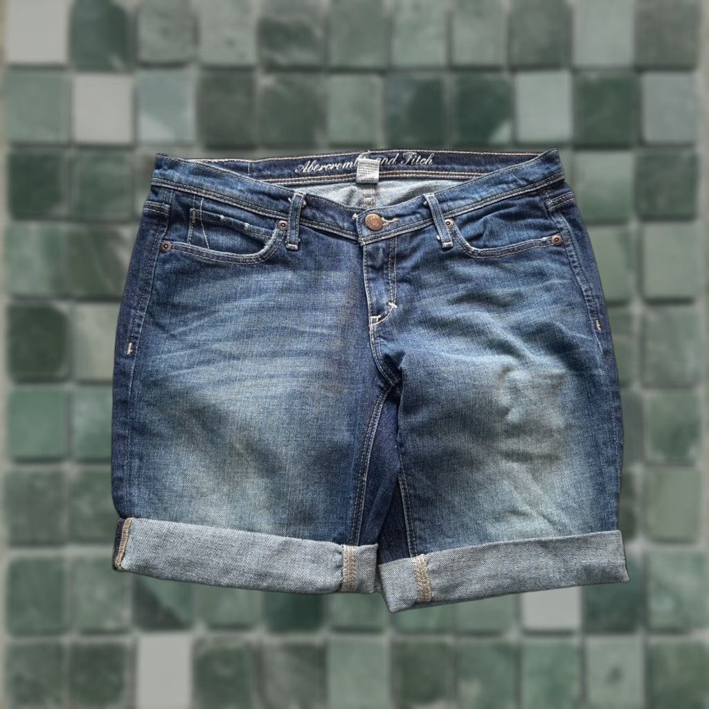 Abercrombie & Fitch Womens sz 2 Abercrombie & Fitch Denim Shorts blue cuffed Size 26" / US 2 / IT 38 - 1 Thumbnail