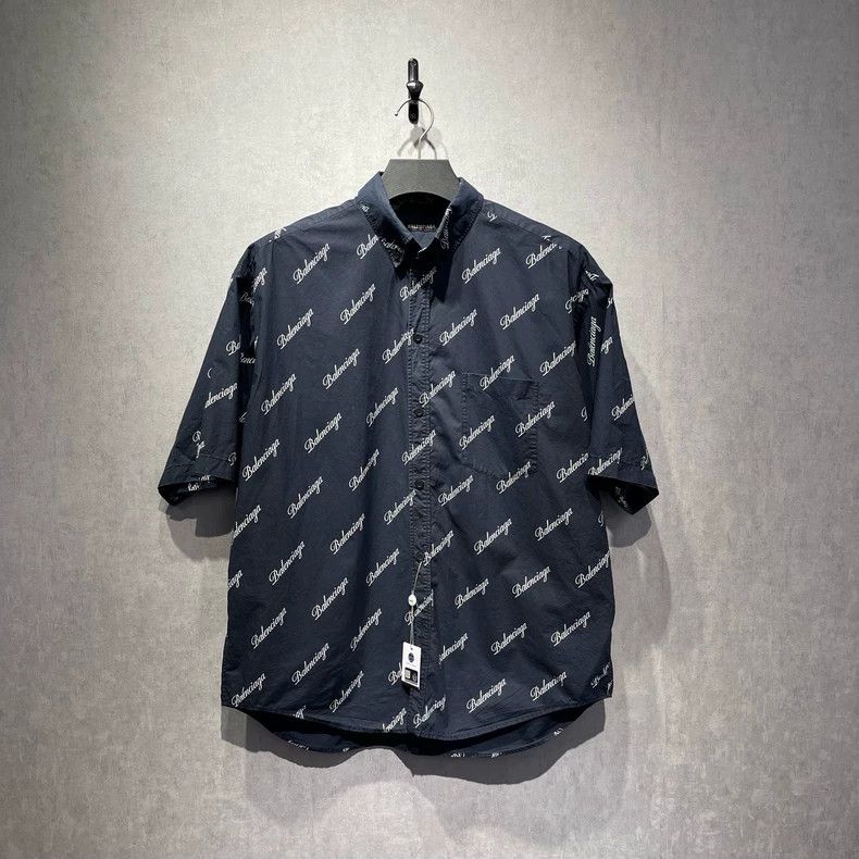 Balenciaga Balenciaga size 37 Full print logo short-sleeved shirt Size US XS / EU 42 / 0 - 1 Thumbnail