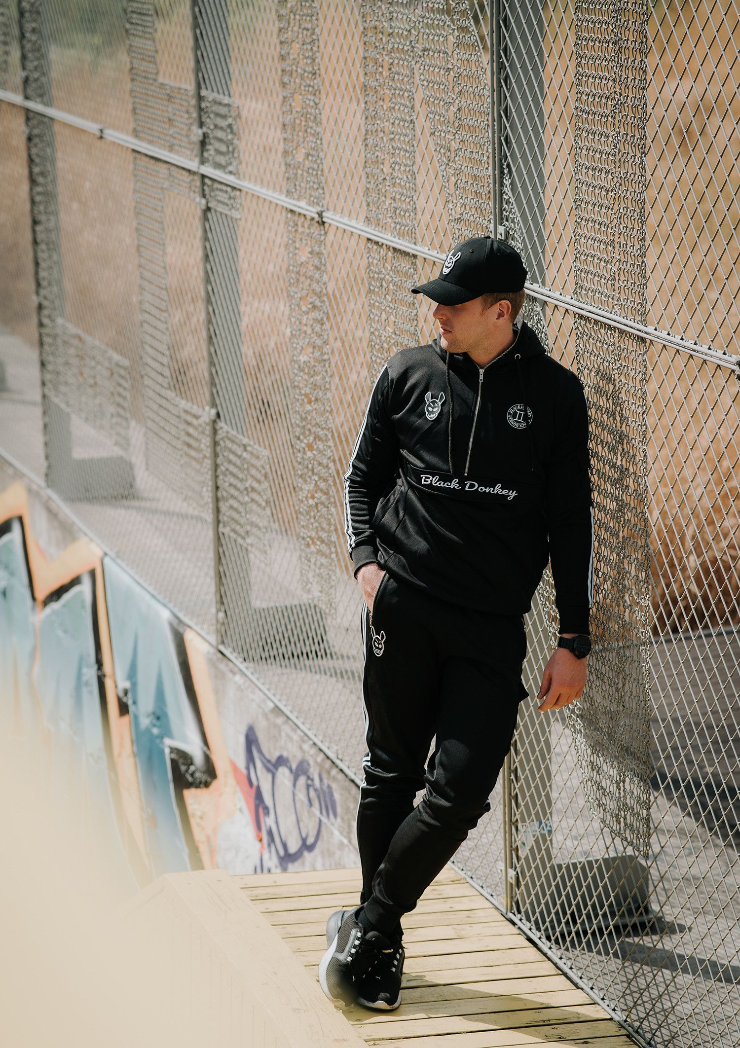Other Critical Zip Trackhoodie Size US XL / EU 56 / 4 - 8 Thumbnail