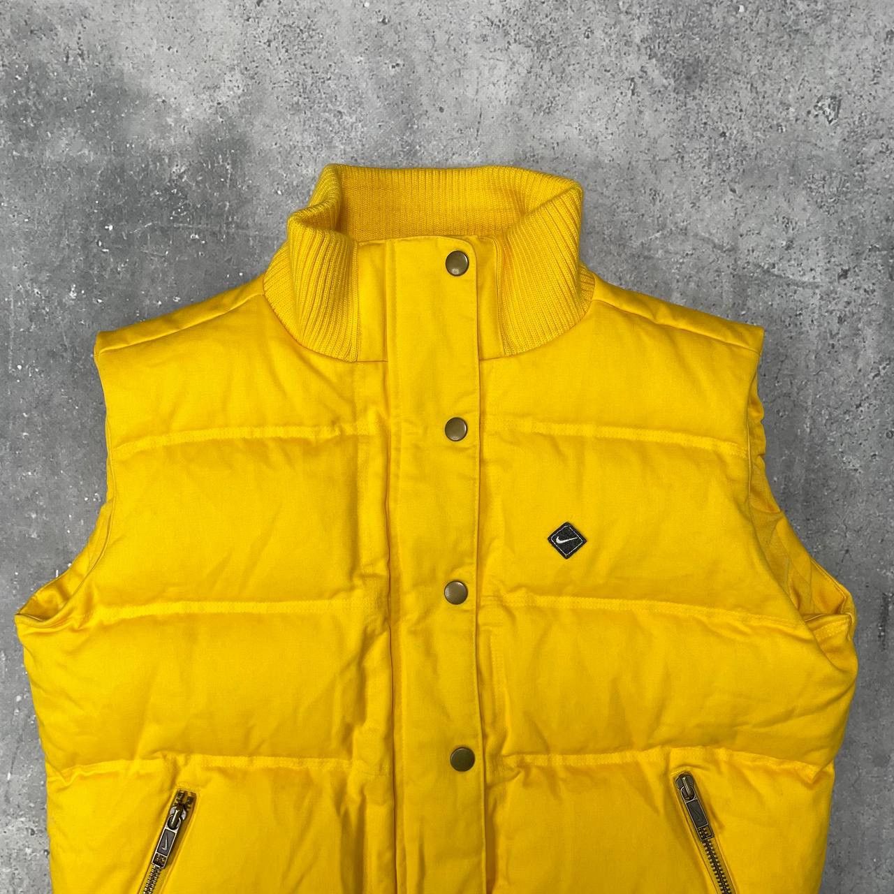 Nike Vintage 2000s Nike Trail Runners Y2K Down Vest Women’s m Size M / US 6-8 / IT 42-44 - 3 Thumbnail