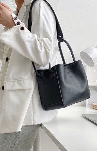 Japanese Brand Huskycat Korean style bucket bag Size ONE SIZE - 1 Thumbnail