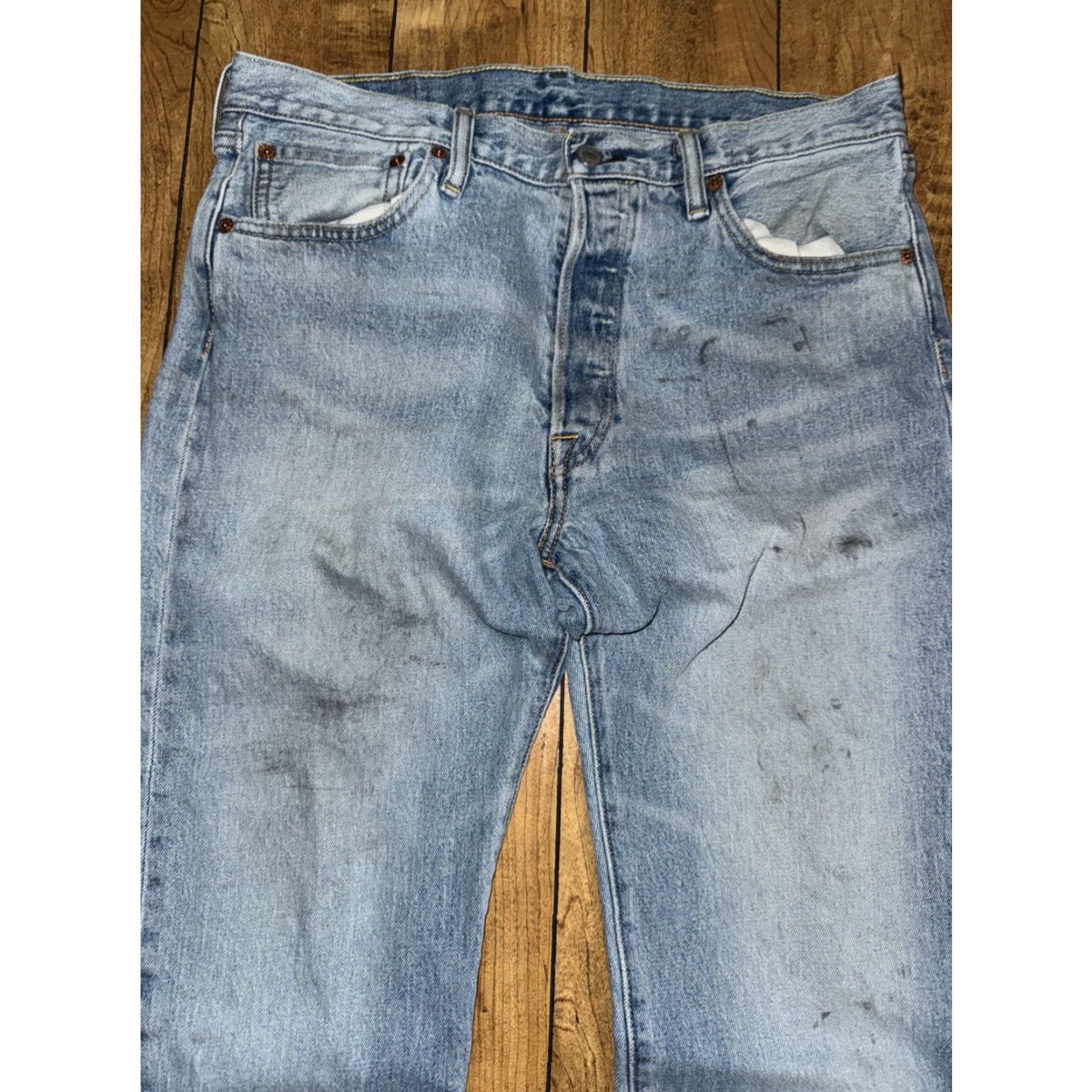 Levi's VINTAGE Levi’s 501 Button Fly Jeans Men 33x31 Stone Washed Blue Denim Straight Leg Distressed USA 501 Mens Size US 33 - 3 Thumbnail