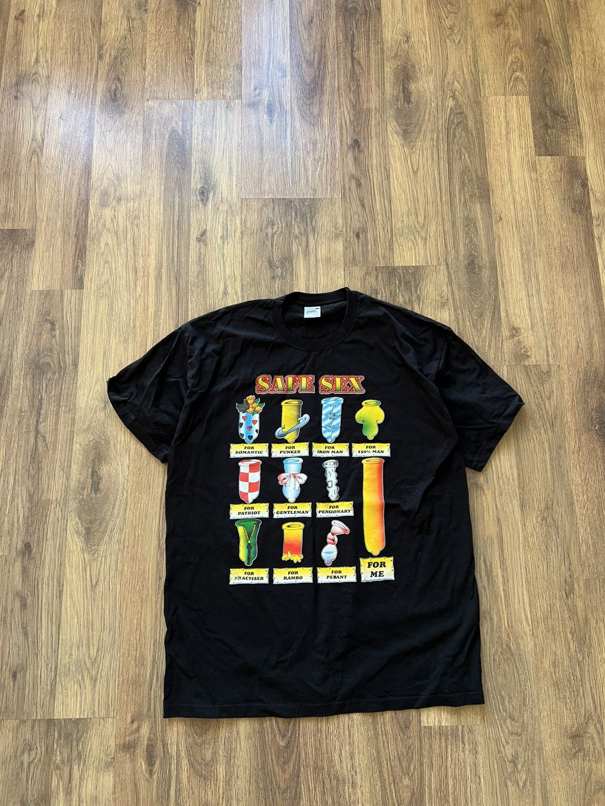 Fruit Of The Loom Vintage “SAFE SEX” T-Shirt (Fruit of the Loom, Size L) Size US L / EU 52-54 / 3 - 1 Thumbnail