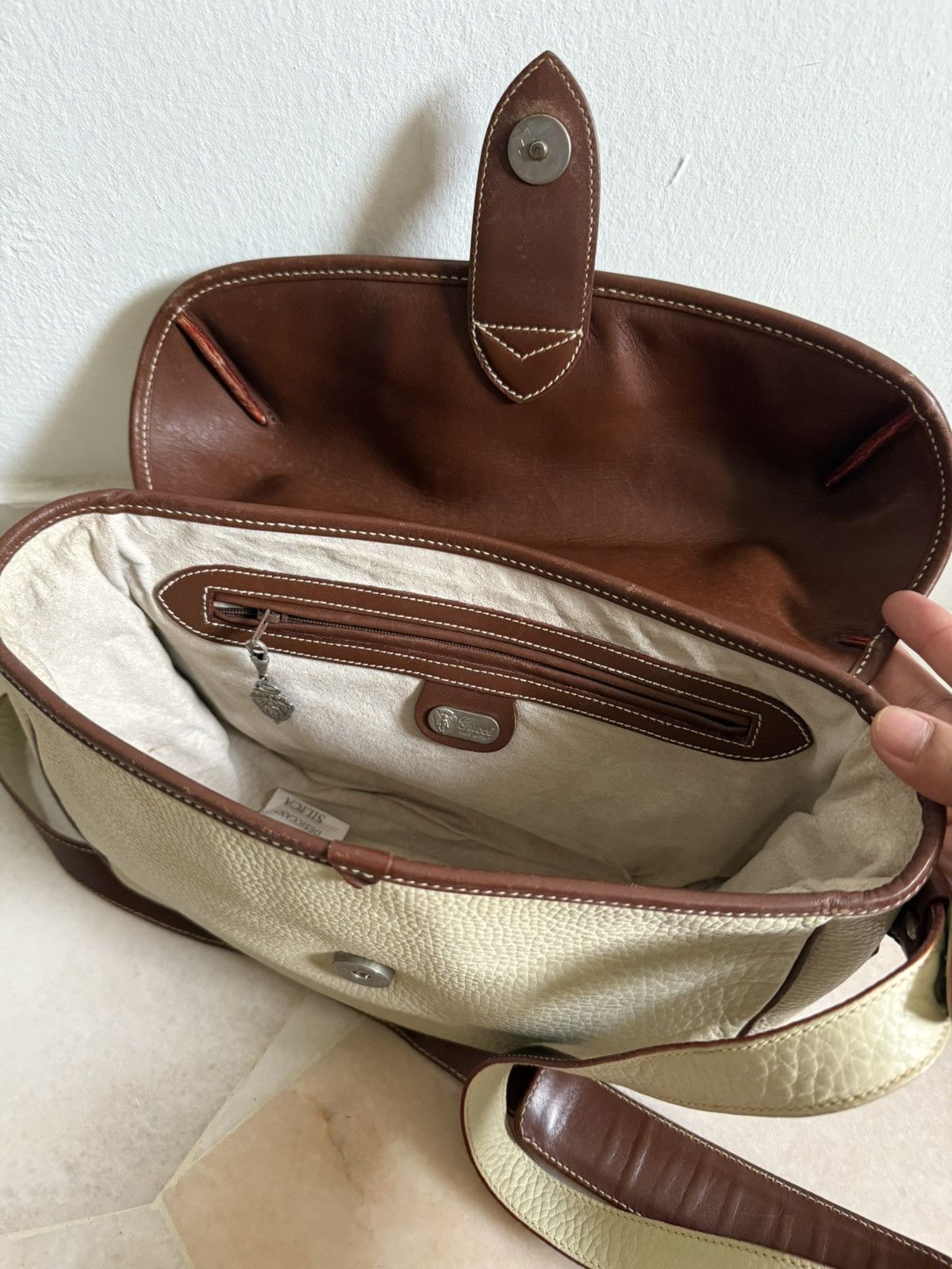 Gucci Vintage 90s Gucci Calfskin leather sling bag Size ONE SIZE - 10 Thumbnail